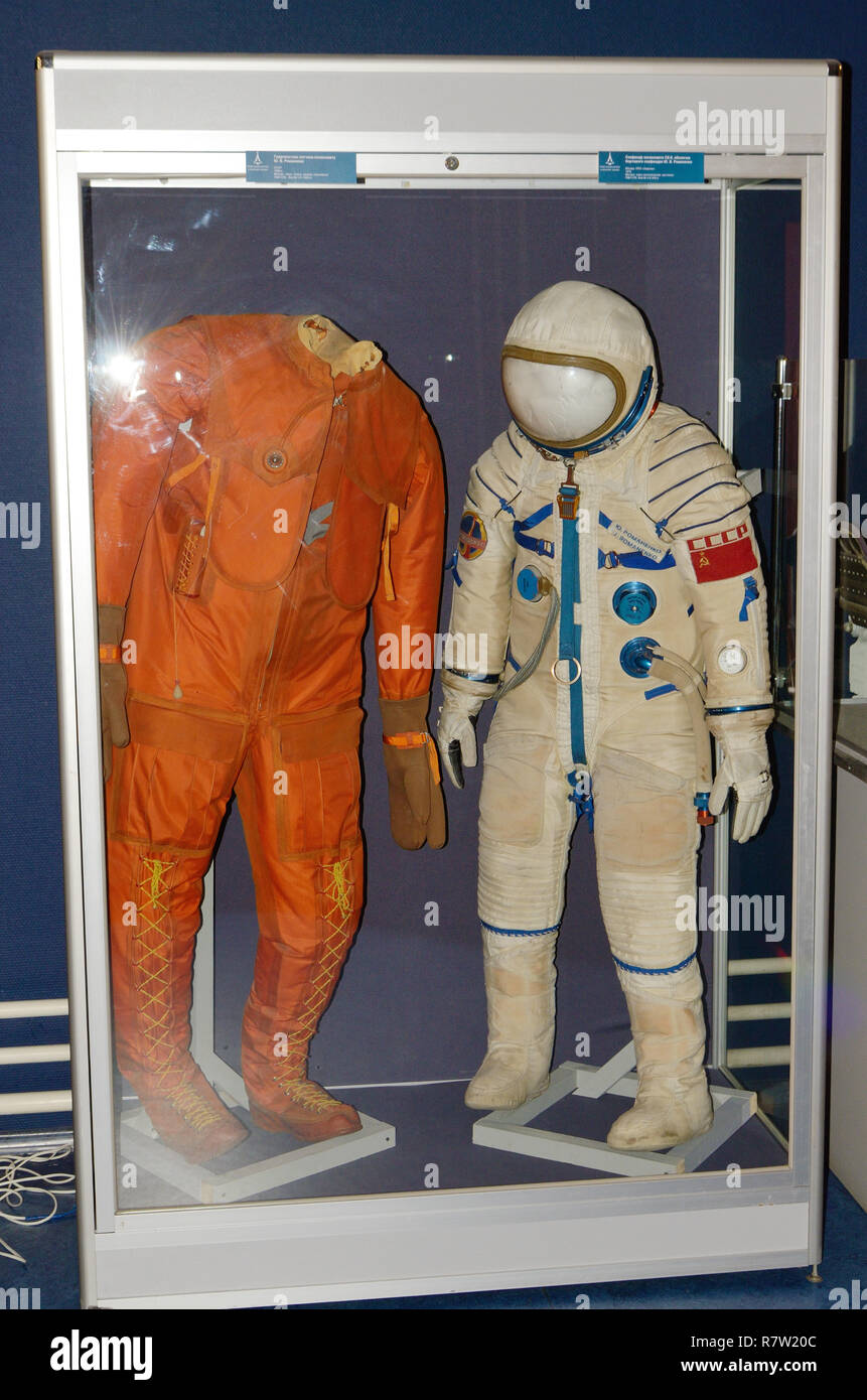 San Pietroburgo.Russia.marzo.24.2018.Space museum.Special tute di astronauti.Essi sono stati indossati dagli astronauti a spacewalk. Foto Stock