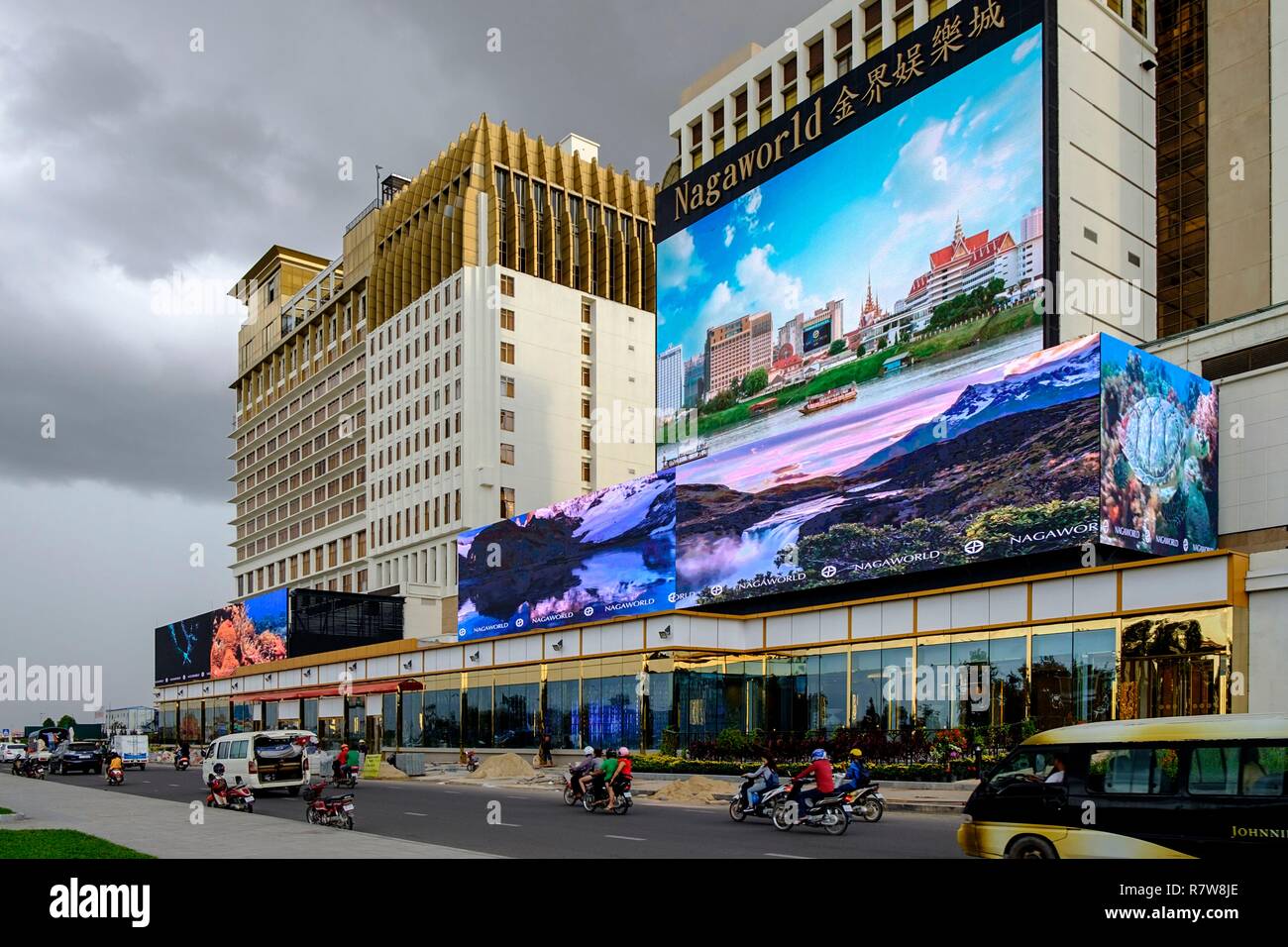 Cambogia, Phnom Penh, Nagaworld shopping centre Foto Stock