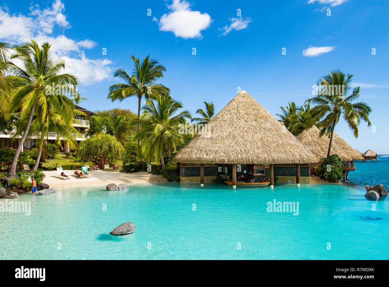 Costa e hotel di lusso dell'isola di Tahiti, Polinesia francese. Foto Stock