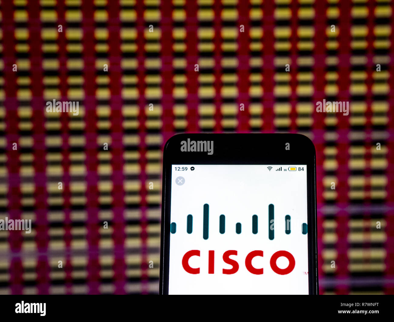 Kiev, Ucraina. Undicesimo Dec, 2018. Cisco Systems hardware networking company logo che si vede visualizzato sul telefono intelligente. Credito: Igor Golovniov SOPA/images/ZUMA filo/Alamy Live News Foto Stock