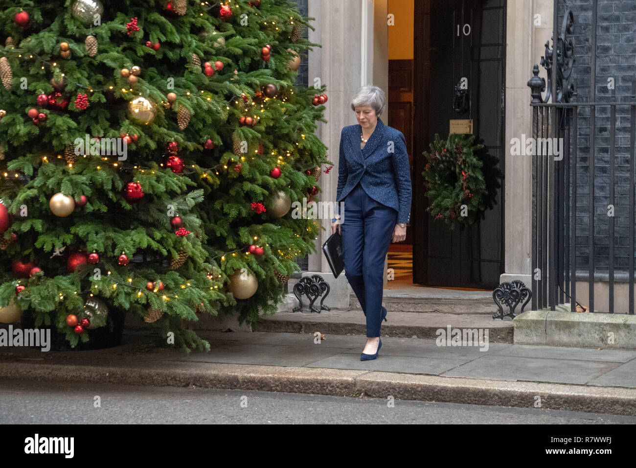 Londra, Regno Unito. Dodicesimo Dicembre 2018 Theresa Maggio MP PC, Primo ministro conferma la leadership della gara in quanto non sufficiente fiducia lettere sono state ricevute lei ha detto che lotta contro il gioco con tutte le sue forze. Credit Ian Davidson/Alamy Live News Foto Stock