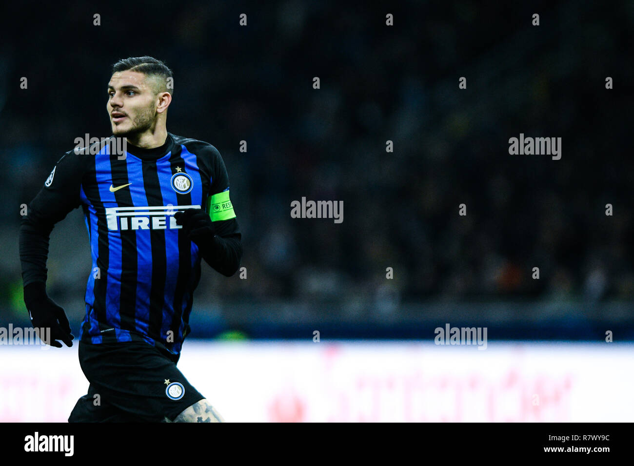 Milano, Italia. 11 dic 2018. Avanti Mauro Icardi (Inter) guarda su durante la UEFA Champions League Football Match, Inter Milan vs PSV Eindhoven a San Siro Meazza a Milano il 11 dicembre 2018 Credit: Piero Cruciatti/Alamy Live News Foto Stock