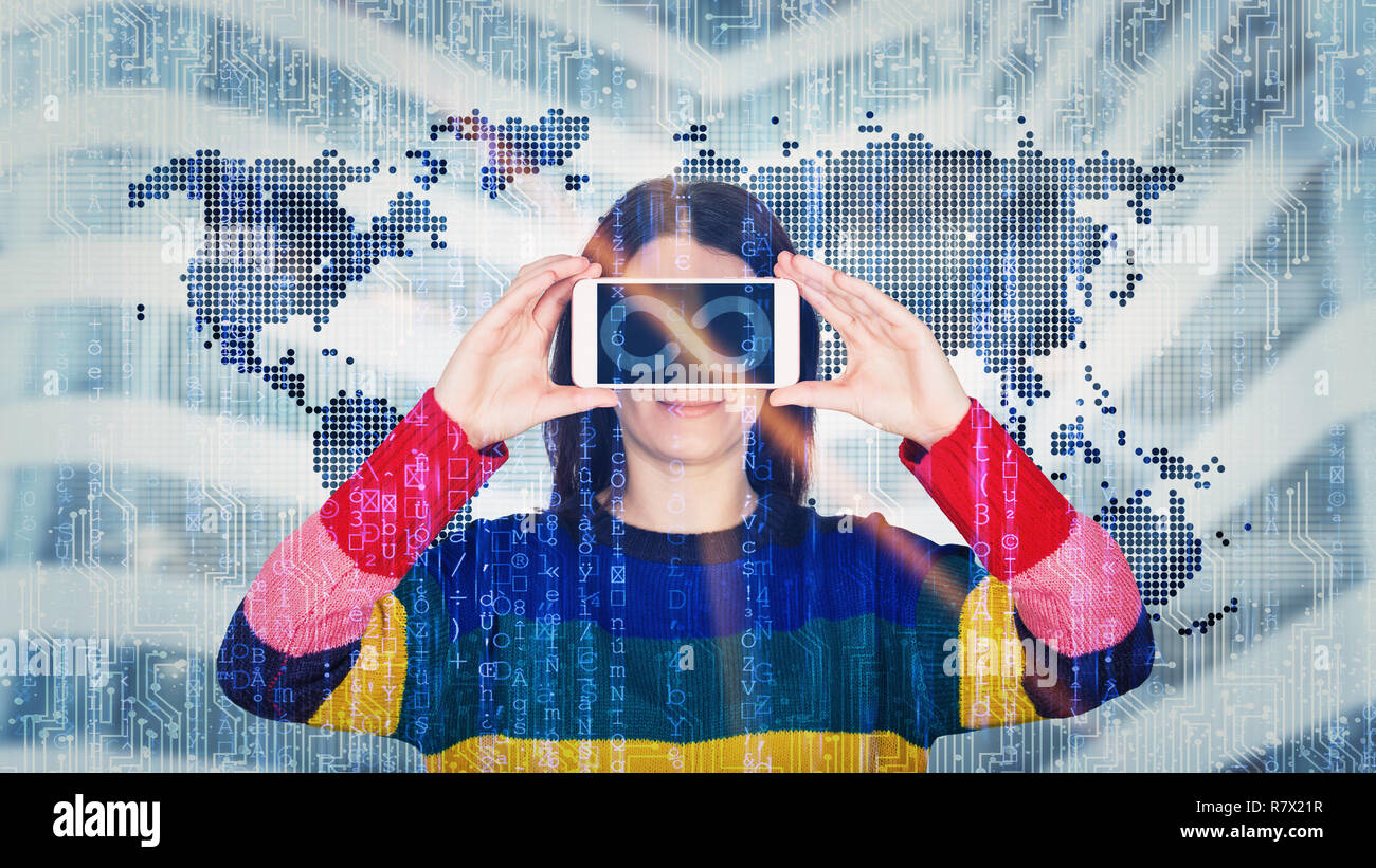 Astratto mondo di moderne tecnologie di comunicazione globale e il concetto di rete come giovane donna holding smartphone per gli occhi come occhiali per realtà virtuale Foto Stock
