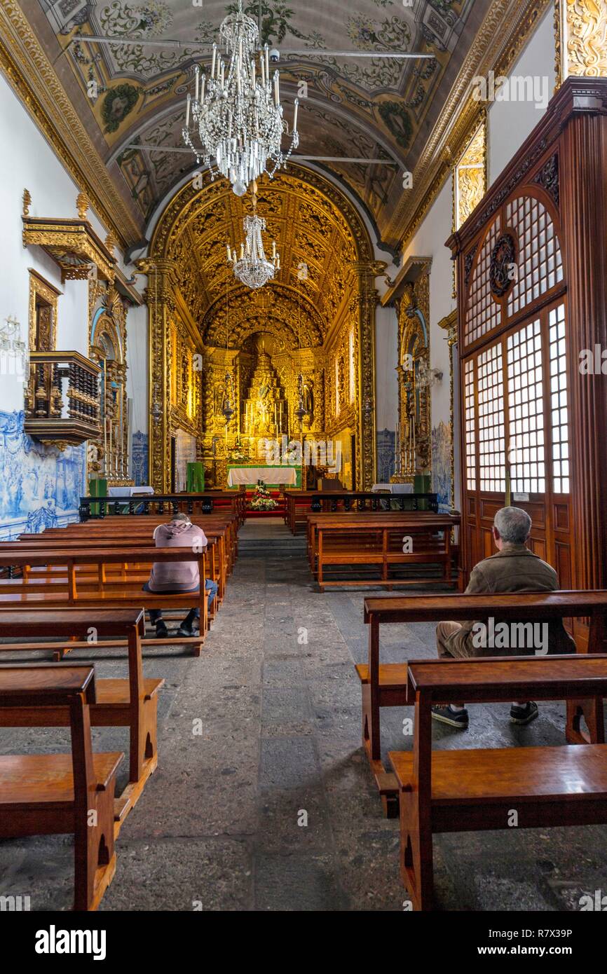 Il Portogallo, arcipelago delle Azzorre, isola Sao Miguel, Ponta Delgada, Nossa Senhora da Esperança convento Santo Cristo dos Milagres chiesa coperta con azulejos Foto Stock