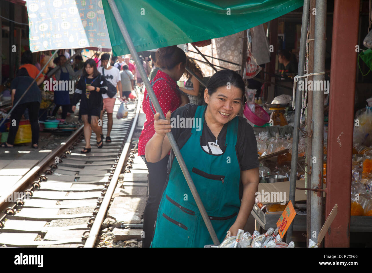 Un mercato ferroviario, Bangkok, Thailandia Foto Stock