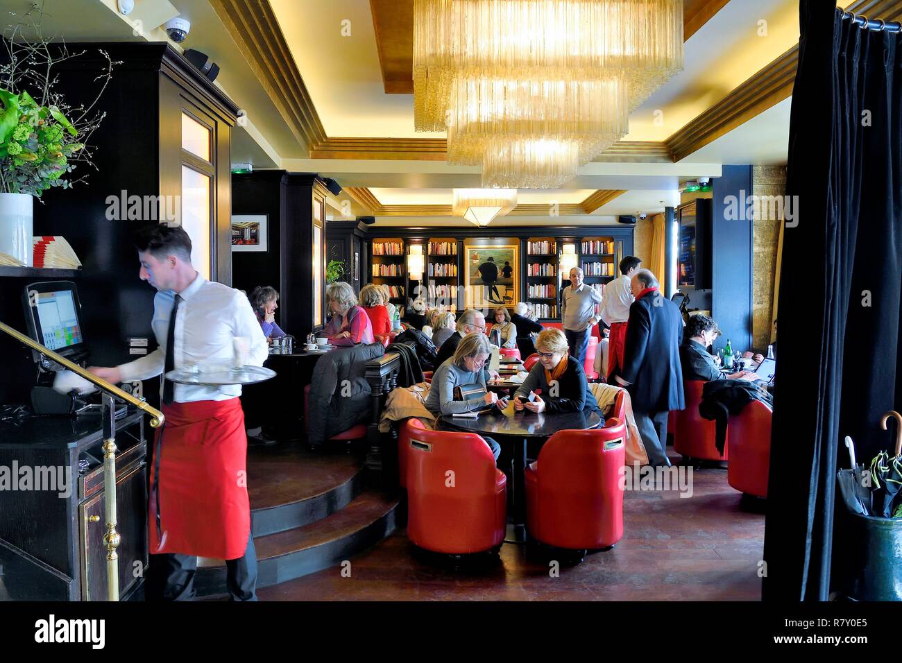 Francia, Parigi, Carrefour de l'Odeon, cafè les Editeurs Foto Stock