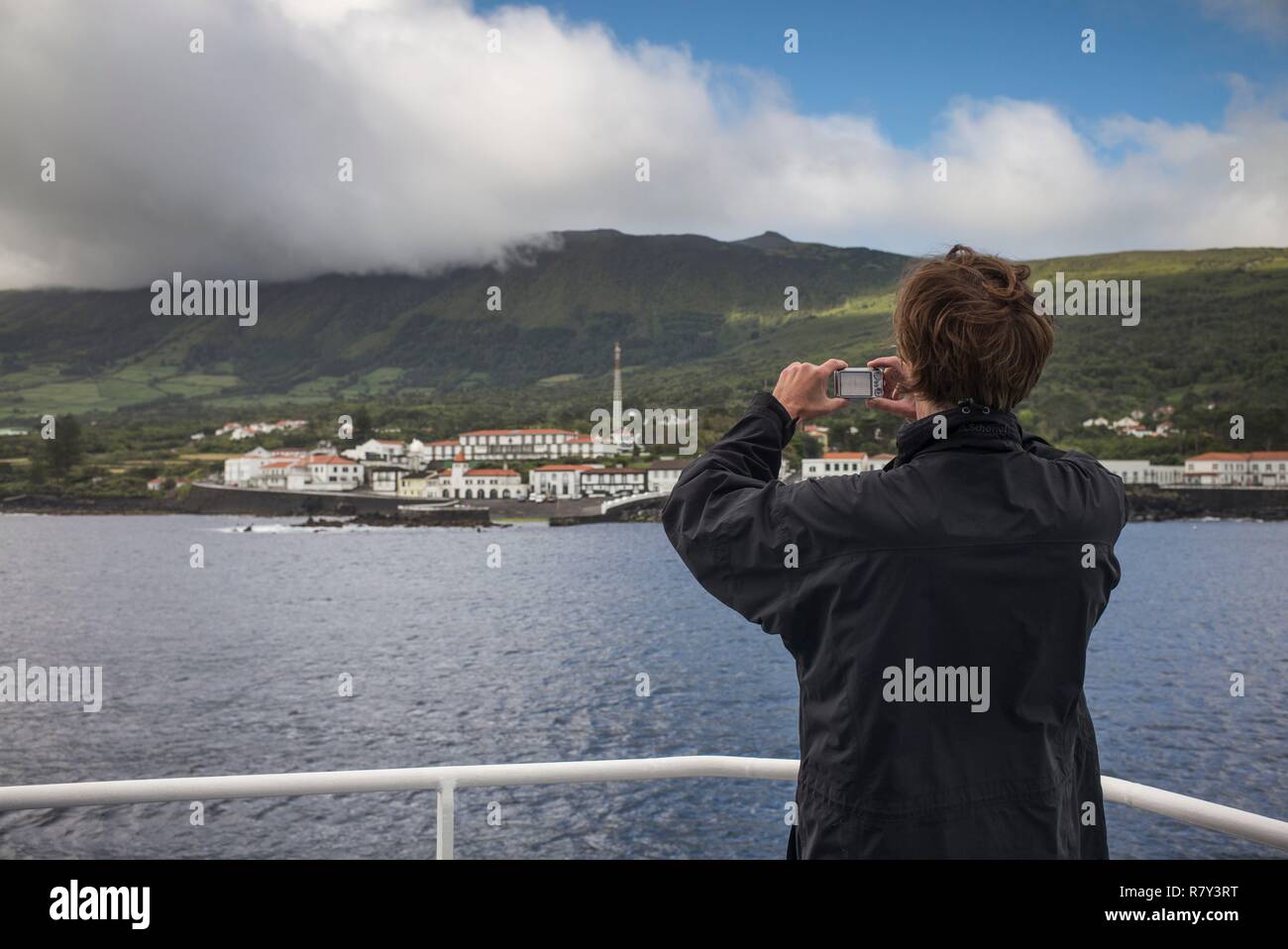 Portogallo Azzorre, isola Pico, Sao Roque do Pico, a bordo del inter-island ferry per Sao Jorge Island Foto Stock