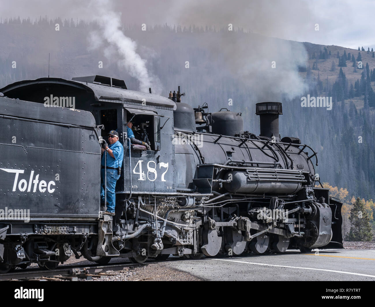 Cumbres & Toltec Scenic Railroad treno in cima Cumbres Pass, Colorado. Foto Stock