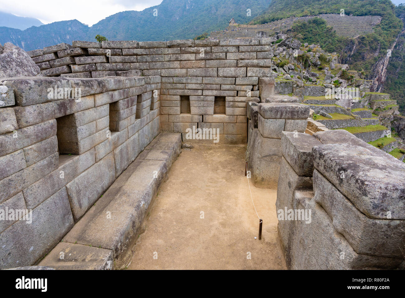 Le rovine di un antico tempio a Machu Picchu, Perù Foto Stock