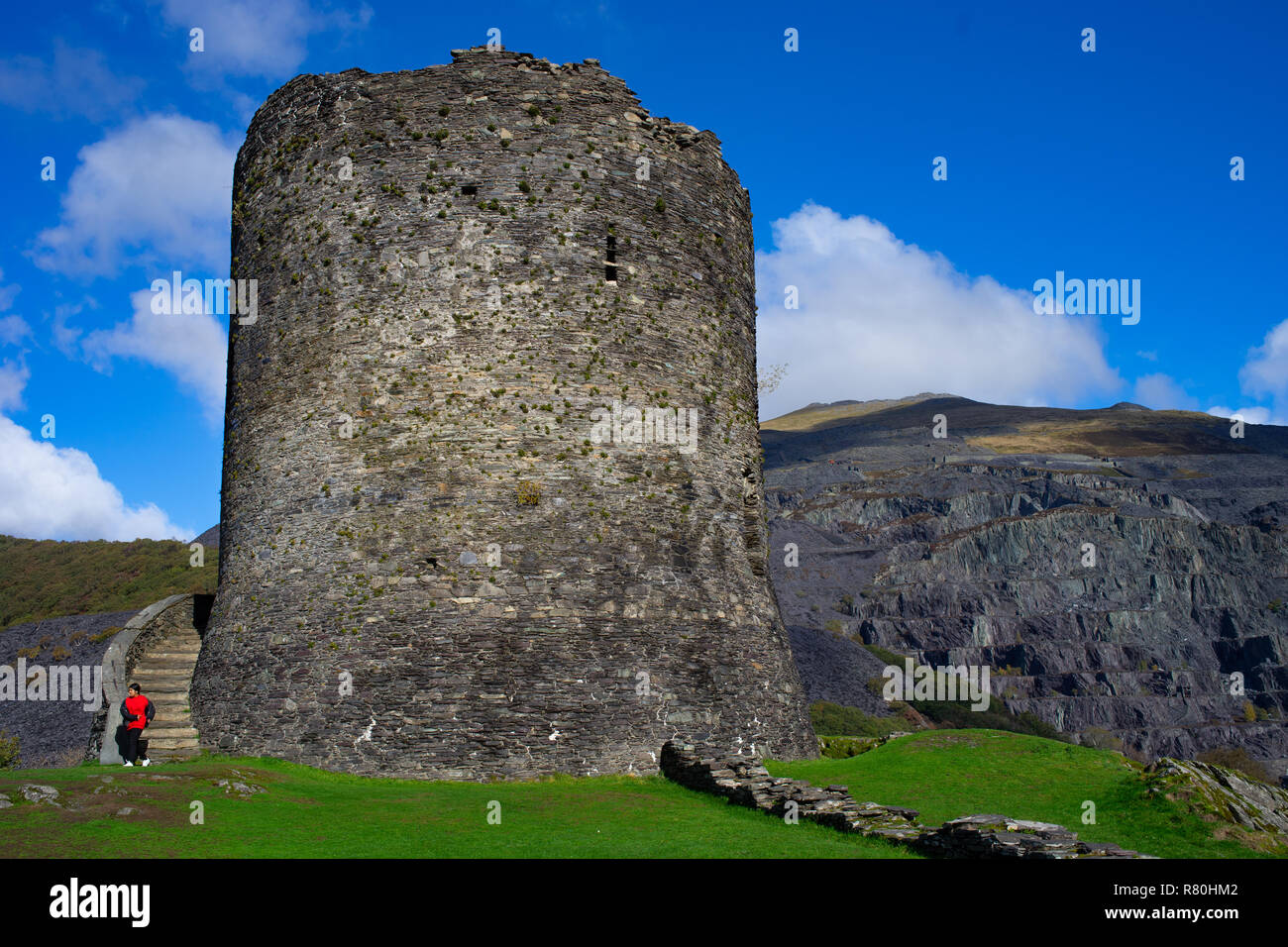 Dolbadarn Castle, Llanberis, Gwynedd, il Galles del Nord. Immagine presa in ottobre 2018. Foto Stock