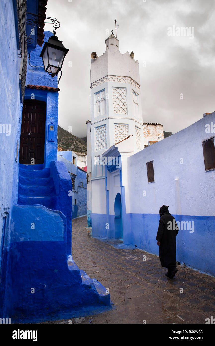 Il Marocco, Chefchaouen, Medina, Minareto di piccola moschea locale Foto Stock