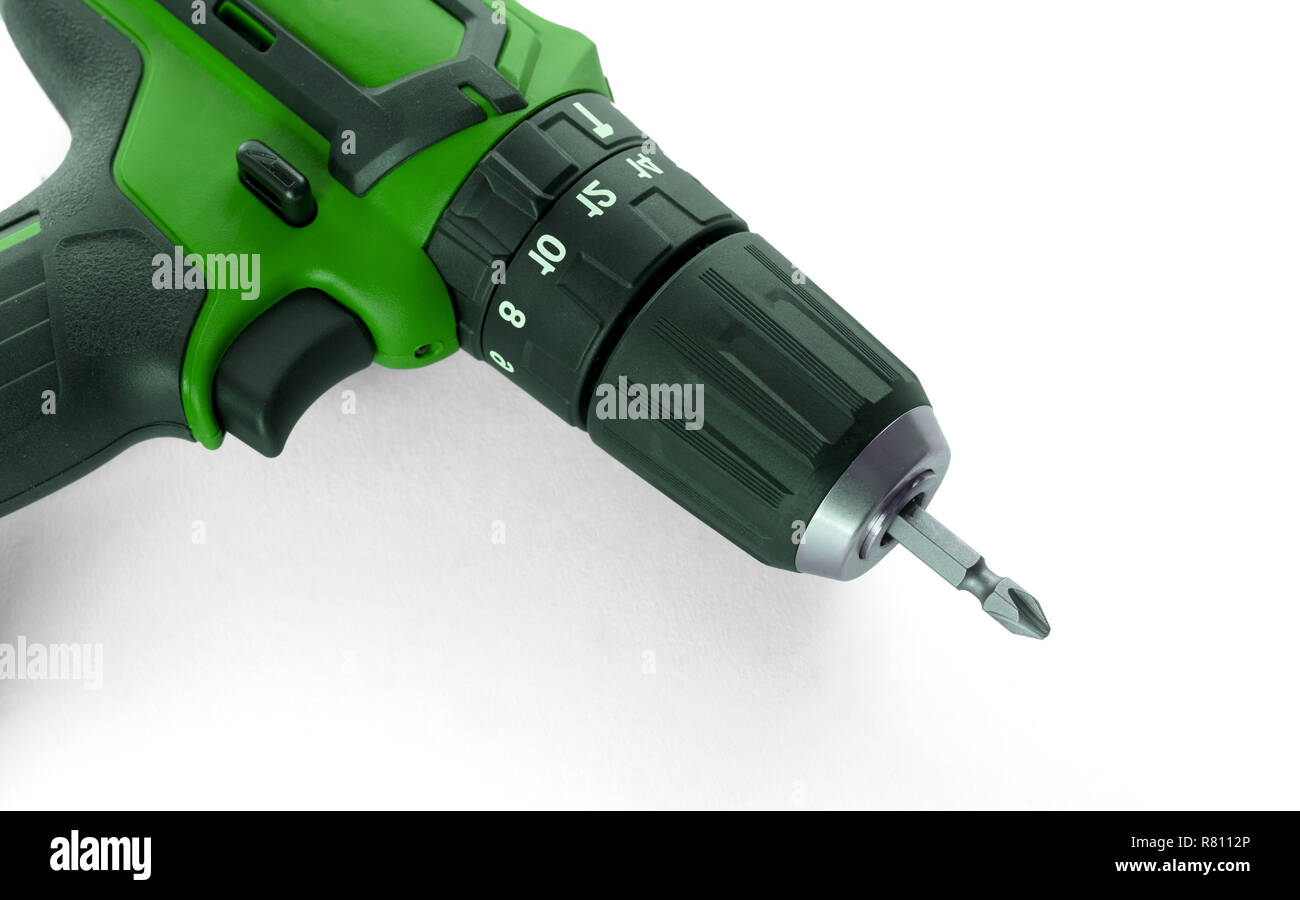 Giraviti a batteria o il trapano elettrico isolato su uno sfondo bianco Foto Stock