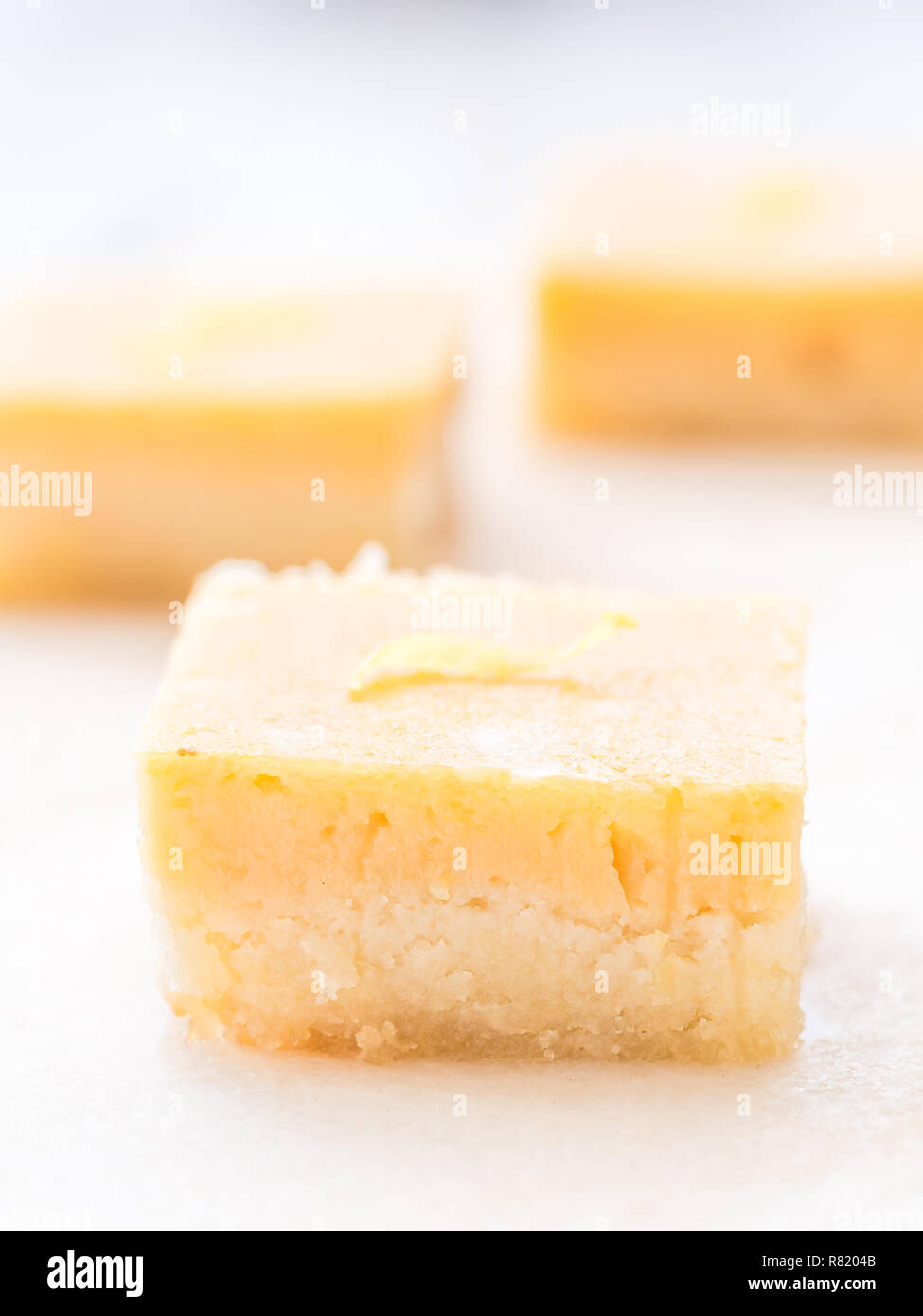 Farina di Mandorle limone cremoso piazze (senza glutine). Foto Stock