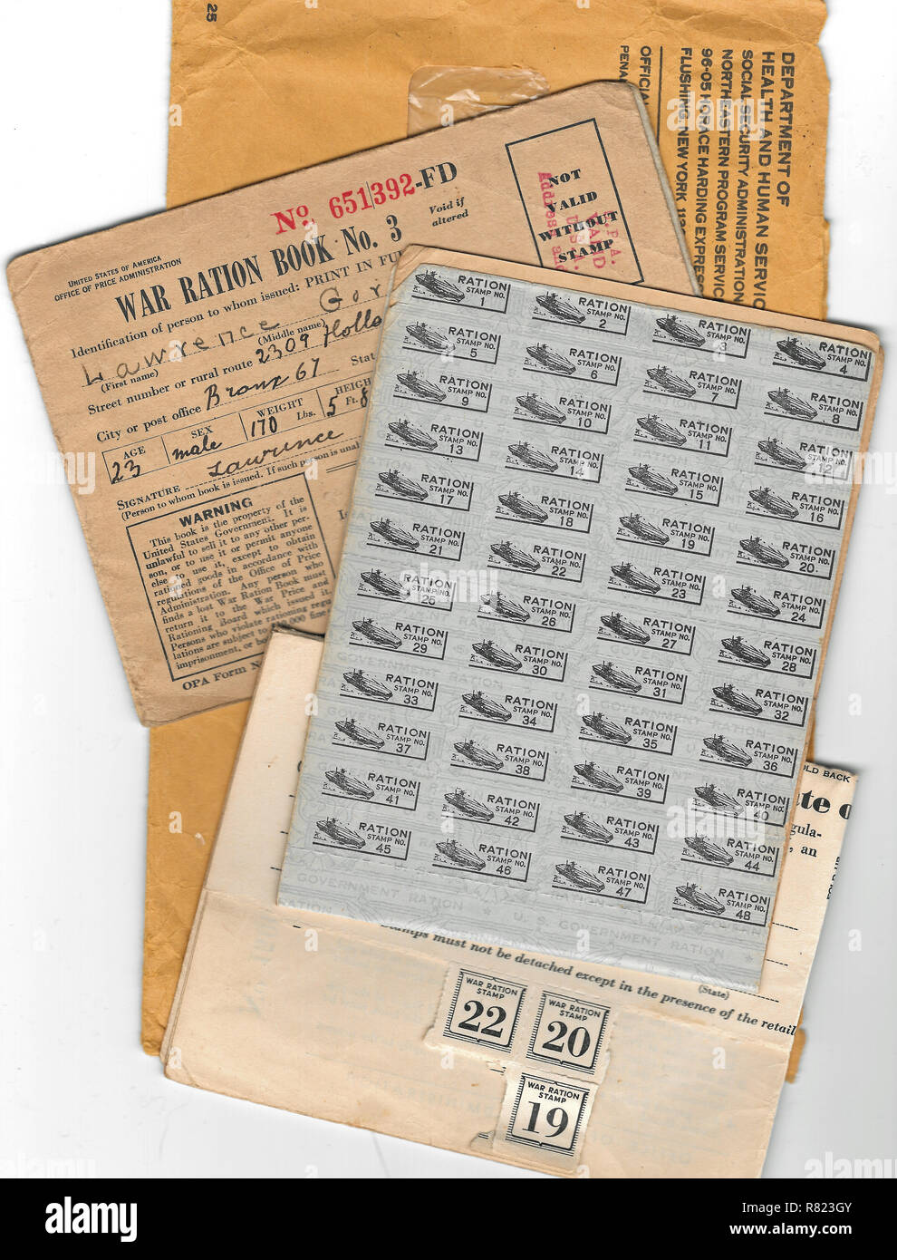 Collage di noi Guerra Mondiale 2 razioni di guerra libri, rilasciato 1943. Foto Stock