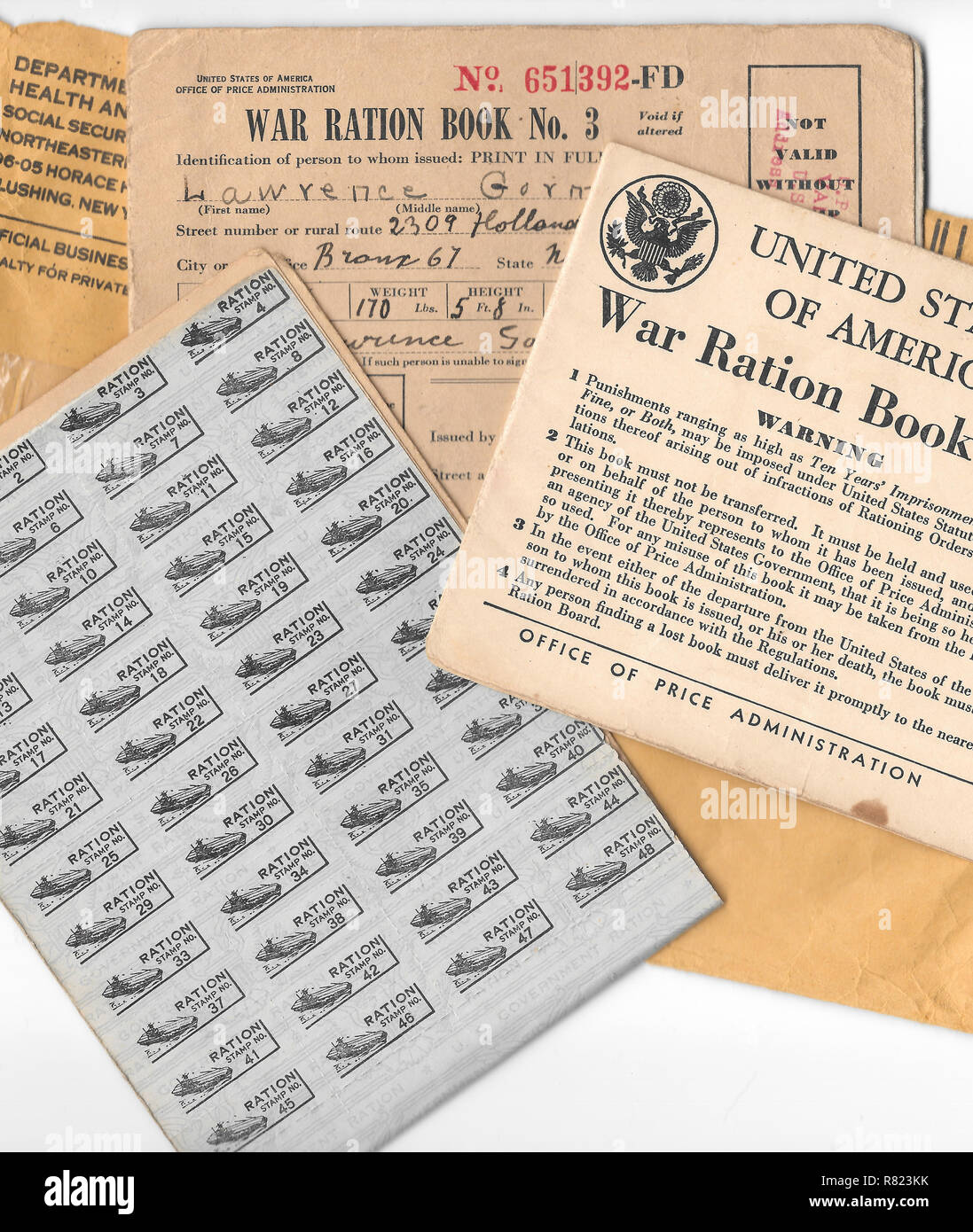 Collage di noi Guerra Mondiale 2 razioni di guerra libri, rilasciato 1943. Foto Stock