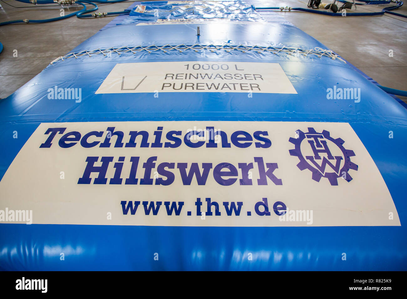 Acqua potabile impianto di trattamento per il THW, Agenzia federale per il rilievo tecnico, TWAA UF-15, mobile sistema di approvvigionamento di acqua per uso Foto Stock