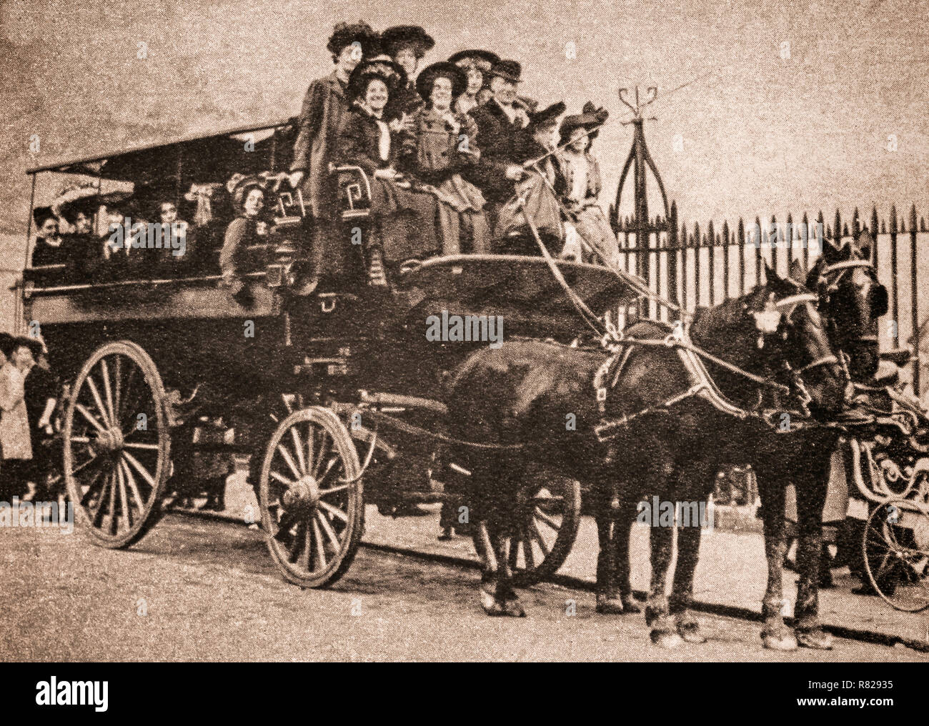 19th century horse drawn stagecoach immagini e fotografie stock ad alta  risoluzione - Alamy