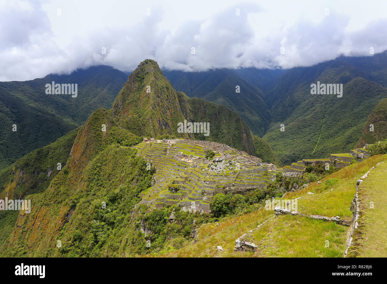 Cittadella Inca di Machu Picchu in Perù. In 2007 il Machu Picchu è stata votata come una delle sette meraviglie del mondo. Foto Stock