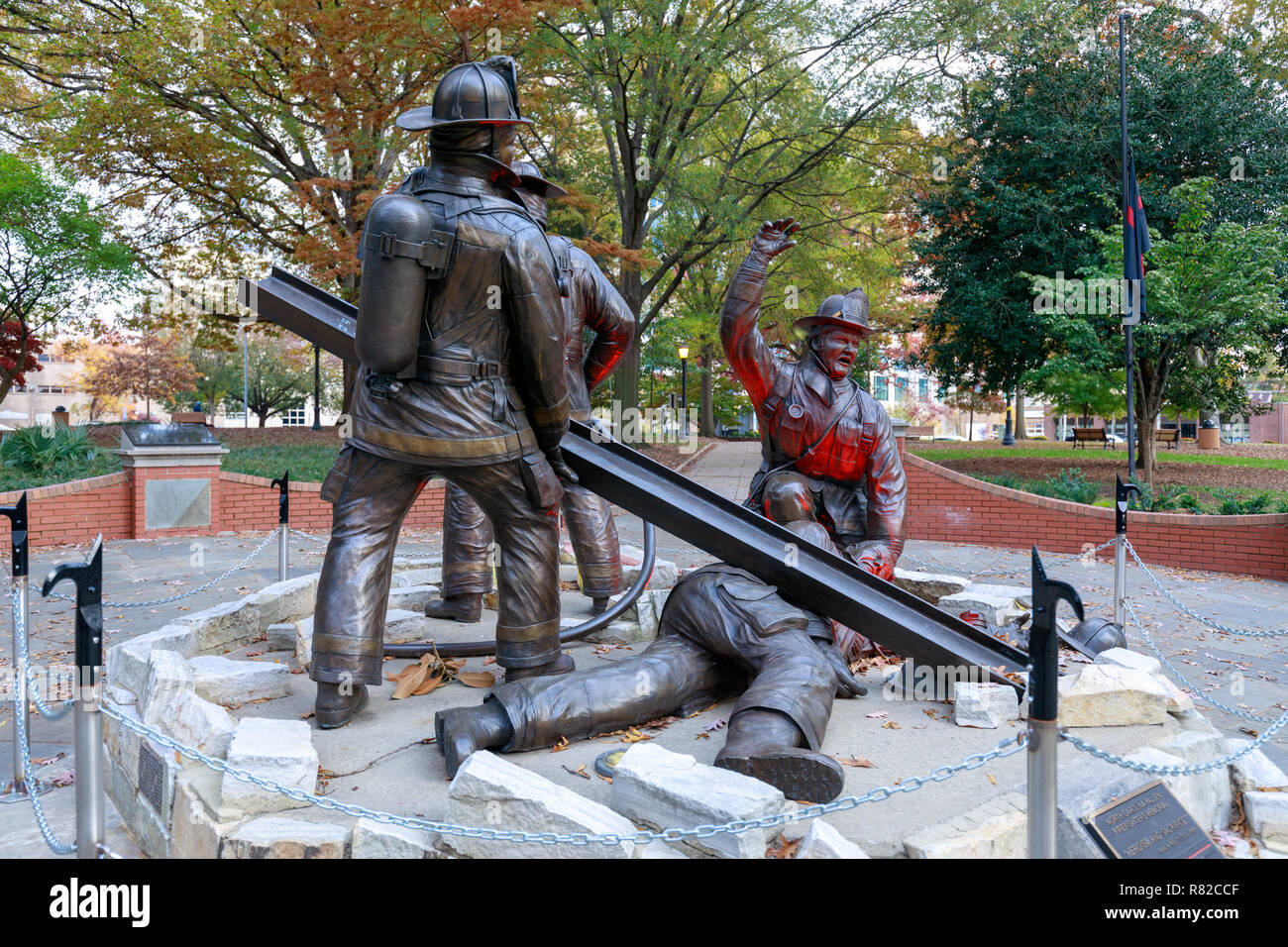 Raleigh, North Carolina - 24 Nov 2018 : North Carolina caduti Memoriale di vigili del fuoco nel centro di Raleigh, NC Foto Stock