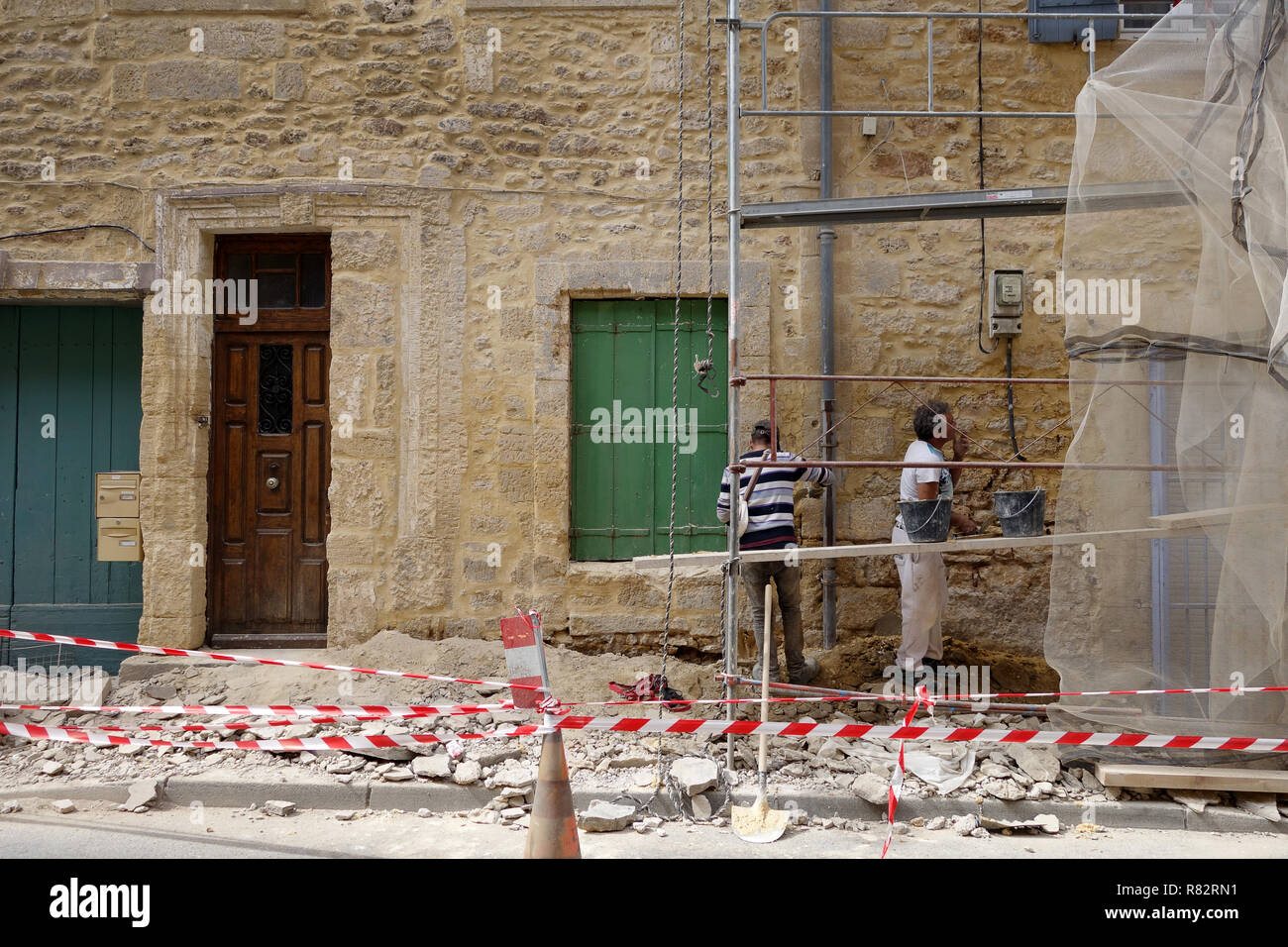 Casa cottage ristrutturazione Remoulins nel sud della Francia Foto Stock