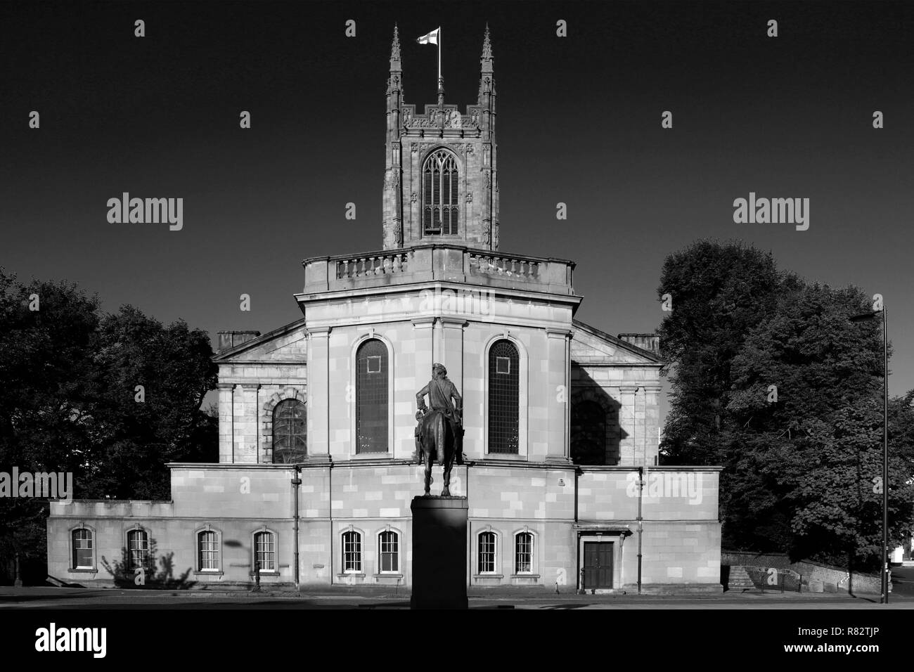 Sud vista di Derby Cathedral Chiesa di Tutti i Santi, Cathedral Quarter, Derby City Centre, Derbyshire, England, Regno Unito Foto Stock