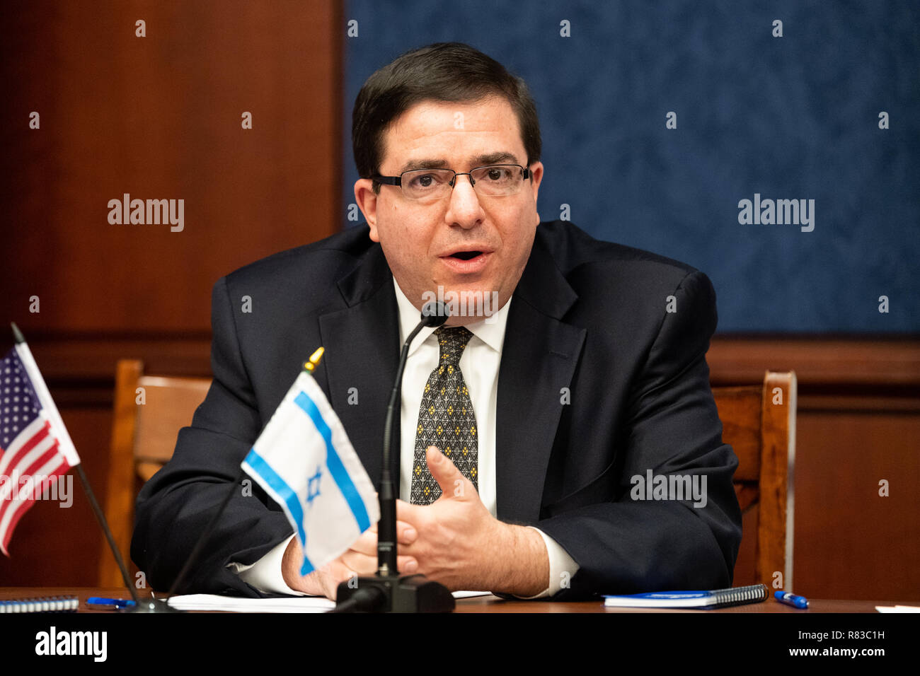 Noah Silverman, congressuale del direttore degli affari del repubblicano coalizione ebraica (RJC), presso la American movimento sionista / AZM Washington Forum: rinnovare l'impegno Bipartisan in piedi con Israele e il Sionismo nel Capitol Visitor Center di Washington, DC. Foto Stock