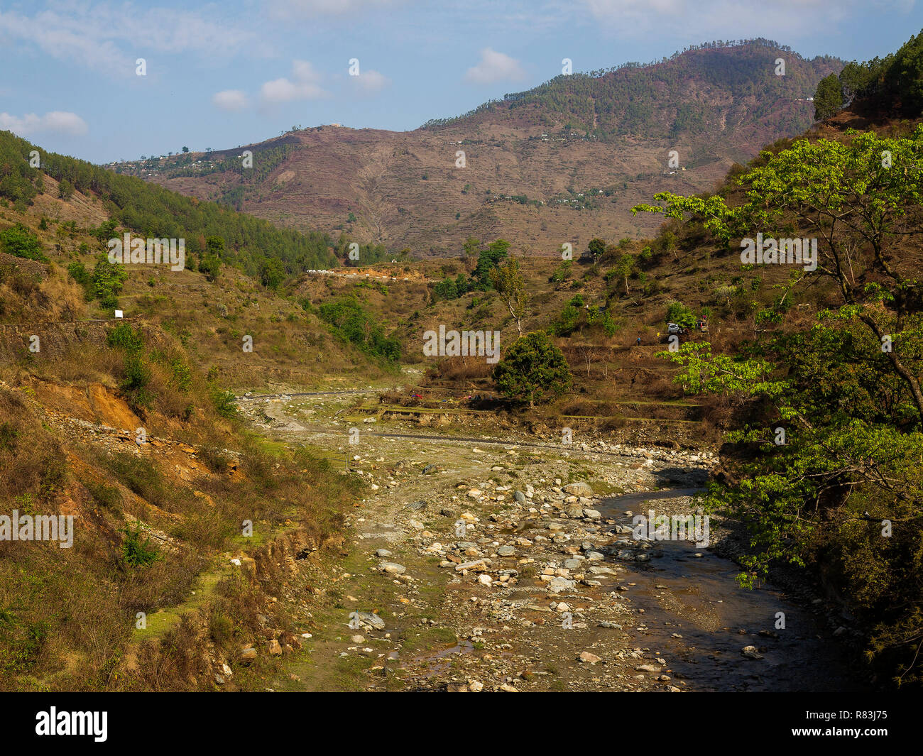 Panar fiume, il fiume Jim Corbett attraversata nel 1910 con tali difficoltà perché era in piena a causa delle pesanti piogge, Kumaon Hills, Uttarakhand, India Foto Stock