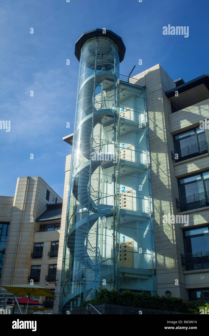 Un dettaglio della Thames Water capo ufficio edificio, Clearwater Corte, del Tamigi alla lettura Foto Stock
