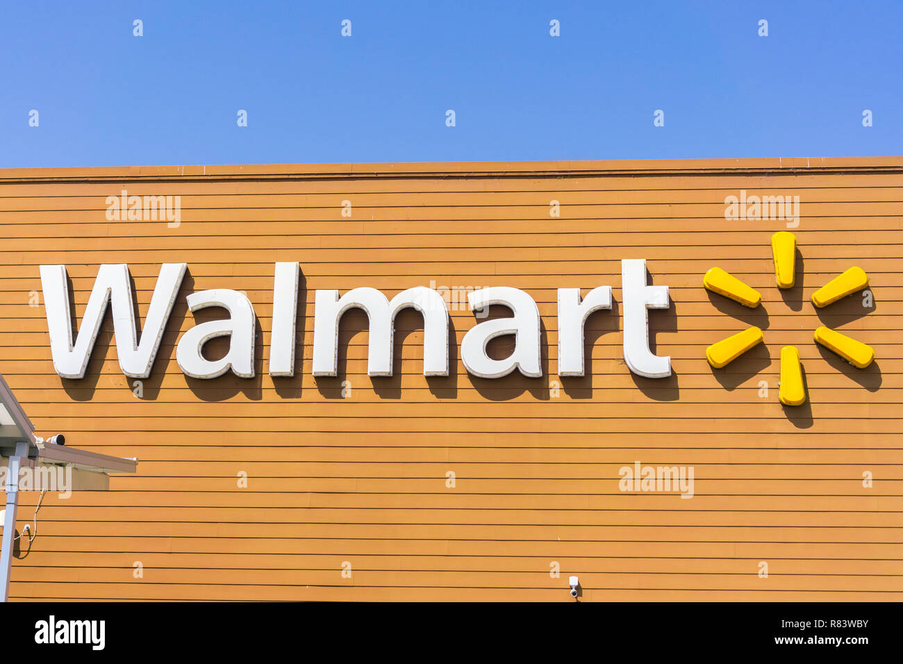 Il 4 settembre 2018 San Jose / CA / STATI UNITI D'AMERICA - Close up Walmart market store segno, South San Francisco Bay Area Foto Stock