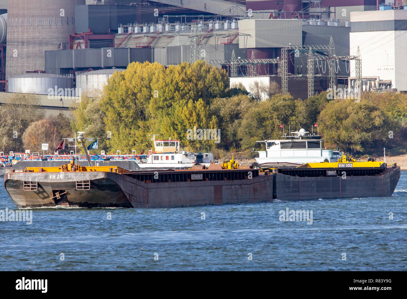 Reno vicino Voerde, Basso Reno, estrema acqua bassa, livello del Reno a 95 cm, assolutamente più bassa registrata a livello dell'acqua, dopo la lunga siccità cade Reno sh Foto Stock