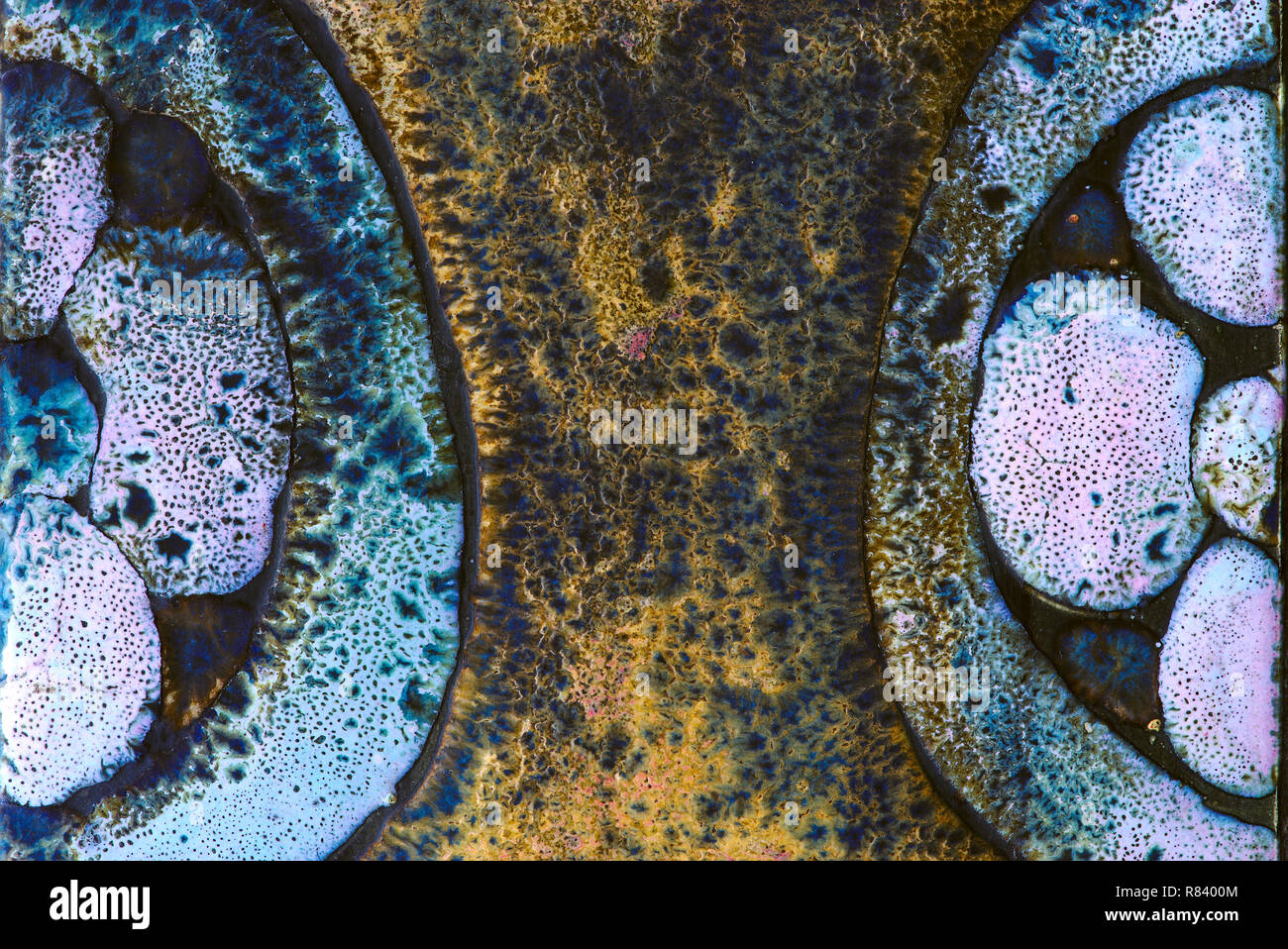 Vallauris texture ceramica, vista ravvicinata. colori psichedelici e modelli Foto Stock