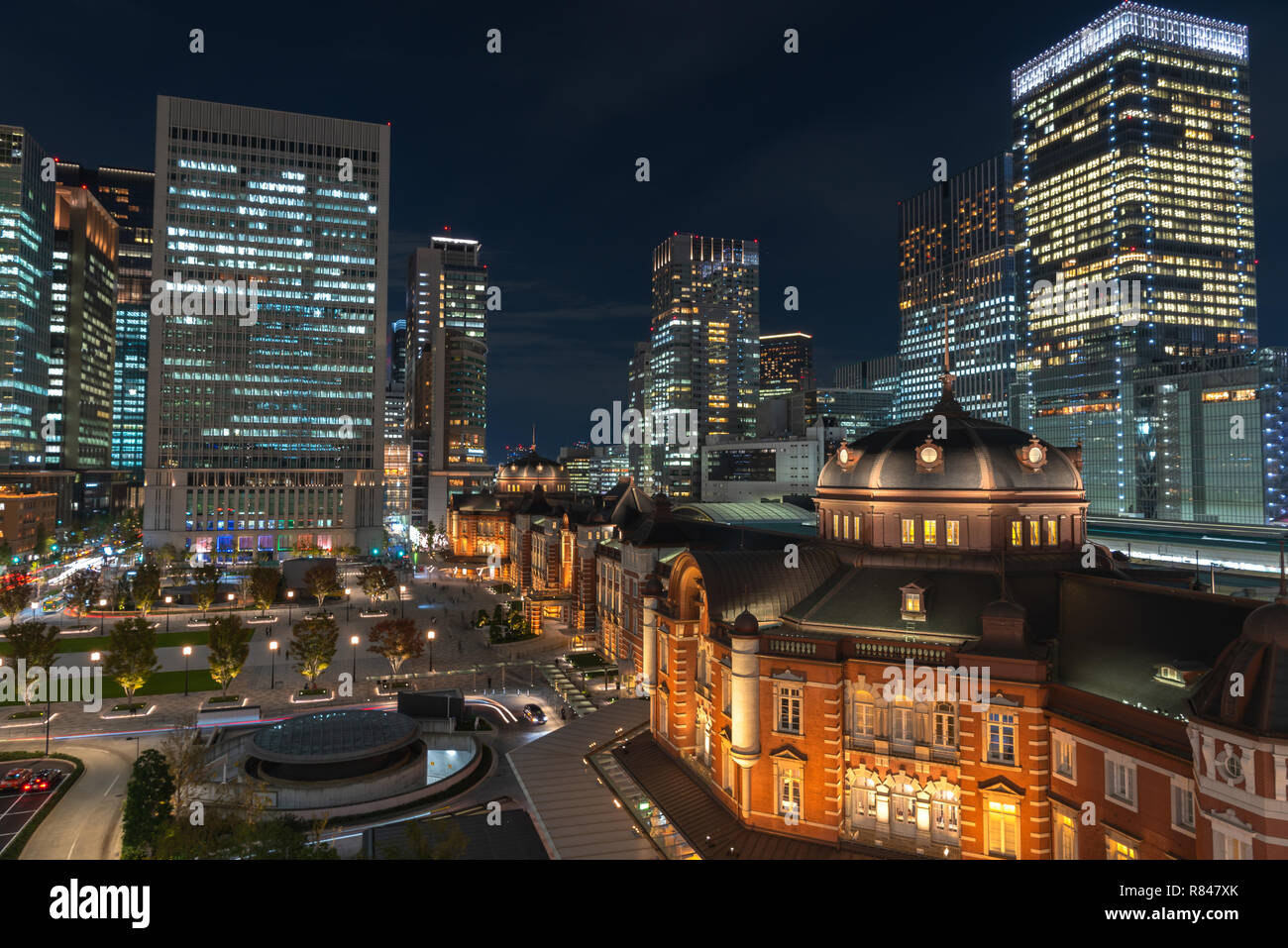 La stazione di Tokyo edificio a Twilight time. Foto Stock