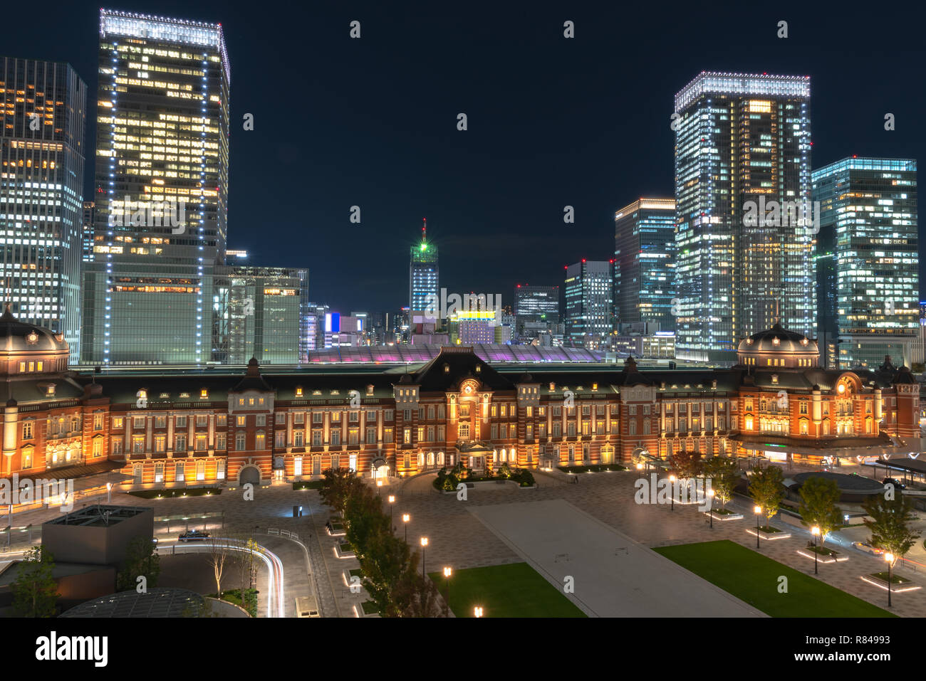 La stazione di Tokyo edificio a Twilight time. Foto Stock