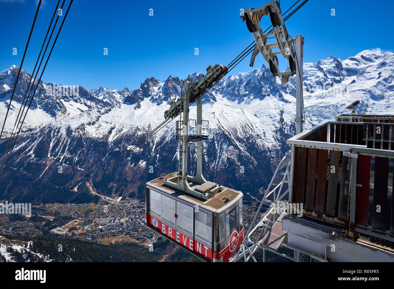 La funivia del Brevent, stazione di sport invernali di Chamonix Mont Blanc. Alta Savoia, Alpi europee, Francia Foto Stock