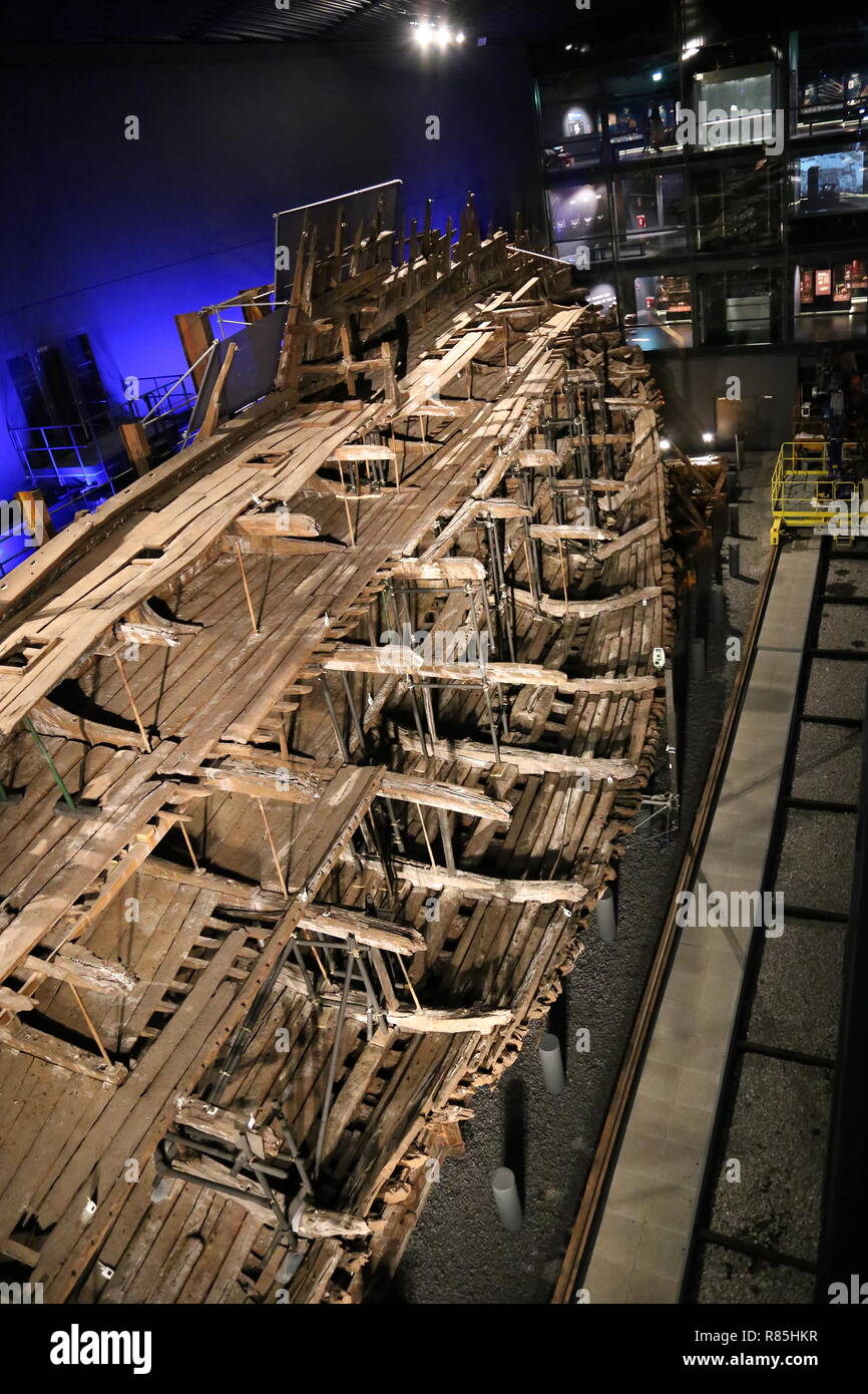 Conservate lo scafo, Mary Rose Museum, Historic Dockyard, Portsmouth, Hampshire, Inghilterra, Gran Bretagna, Regno Unito, Gran Bretagna, Europa Foto Stock