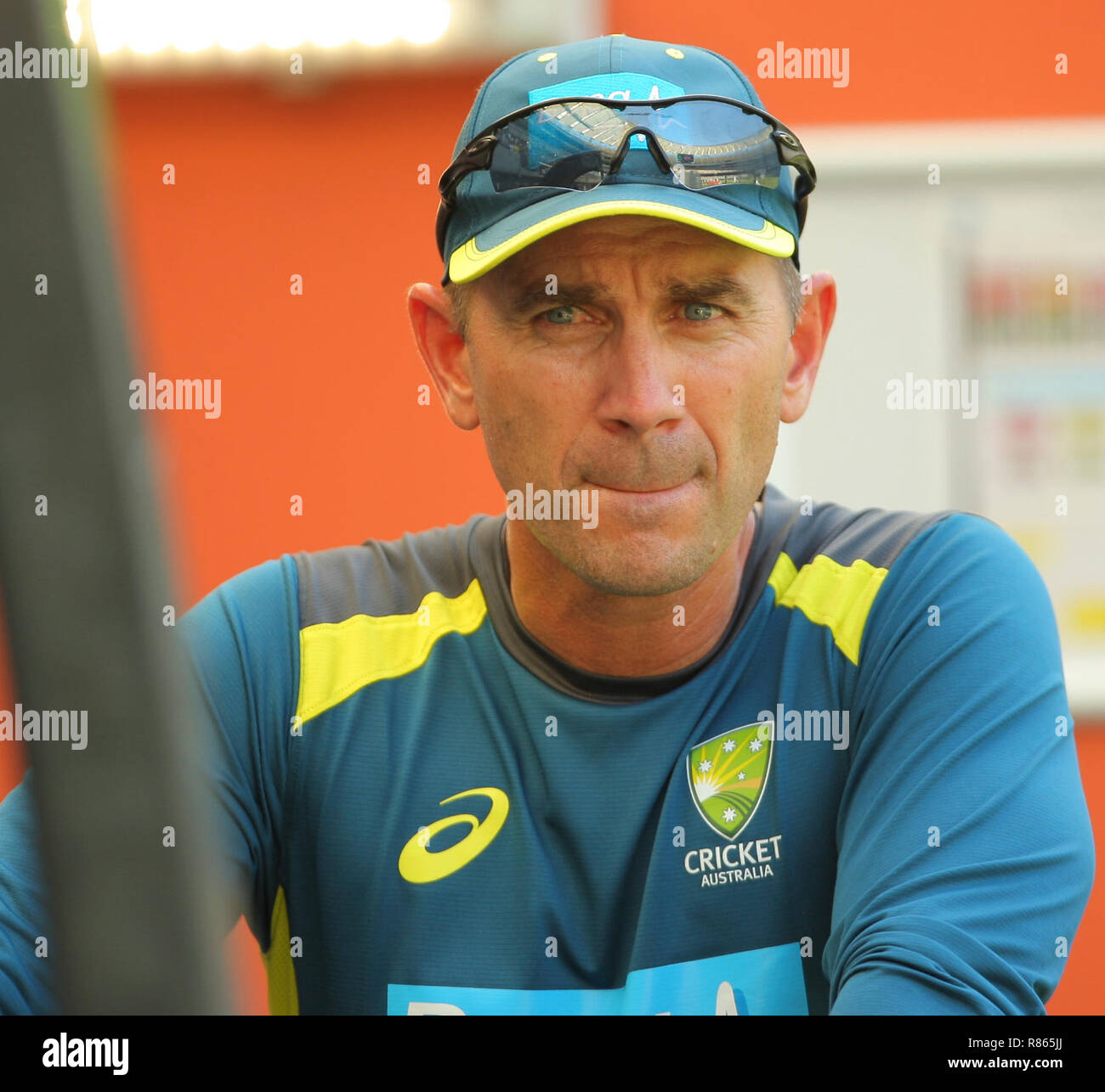 Optus Stadium, Perth, Australia. Xiv Dic, 2018. Internazionale della serie di Test Cricket, Australia contro India, seconda prova, giorno 1; Giustino Langer pullman di Australia si affaccia sulla prima dell' inizio della seconda prova contro l'India Credito: Azione Sport Plus/Alamy Live News Foto Stock