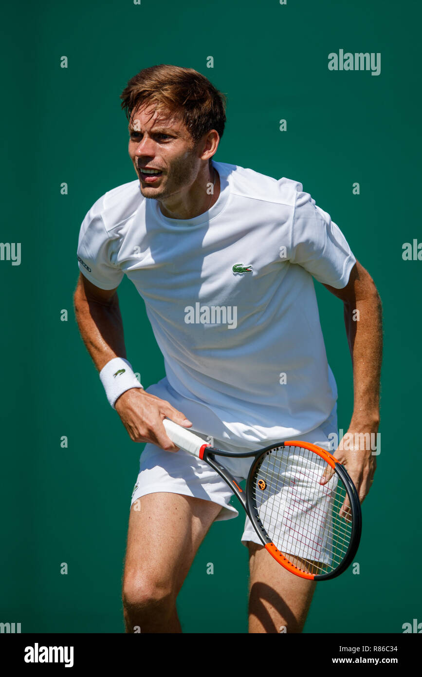 Nicolas MAHUT della Francia in azione durante i campionati di Wimbledon 2018 Foto Stock