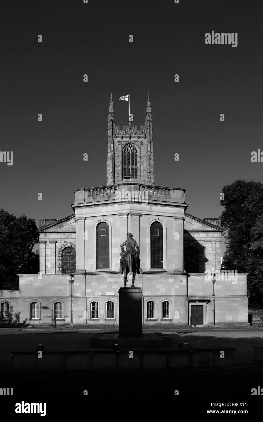 Sud vista di Derby Cathedral Chiesa di Tutti i Santi, Cathedral Quarter, Derby City Centre, Derbyshire, England, Regno Unito Foto Stock