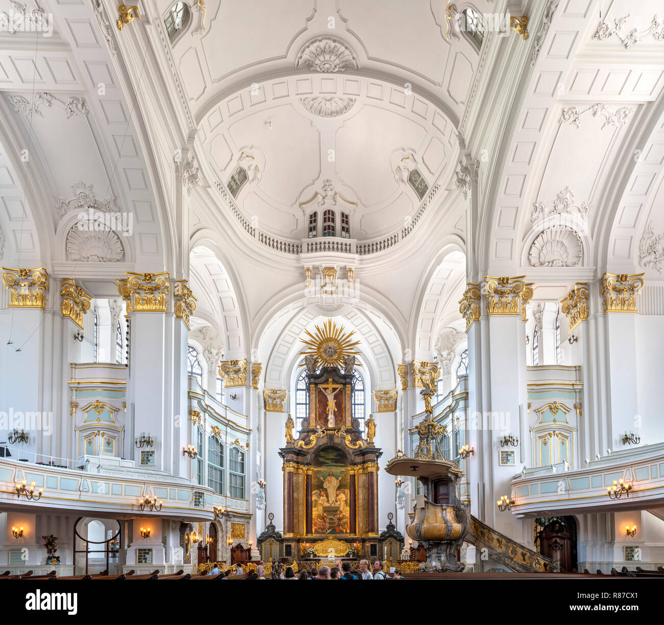 Interno della chiesa di San Michele (Hauptkirche Sankt Michaelis), Amburgo, Germania Foto Stock