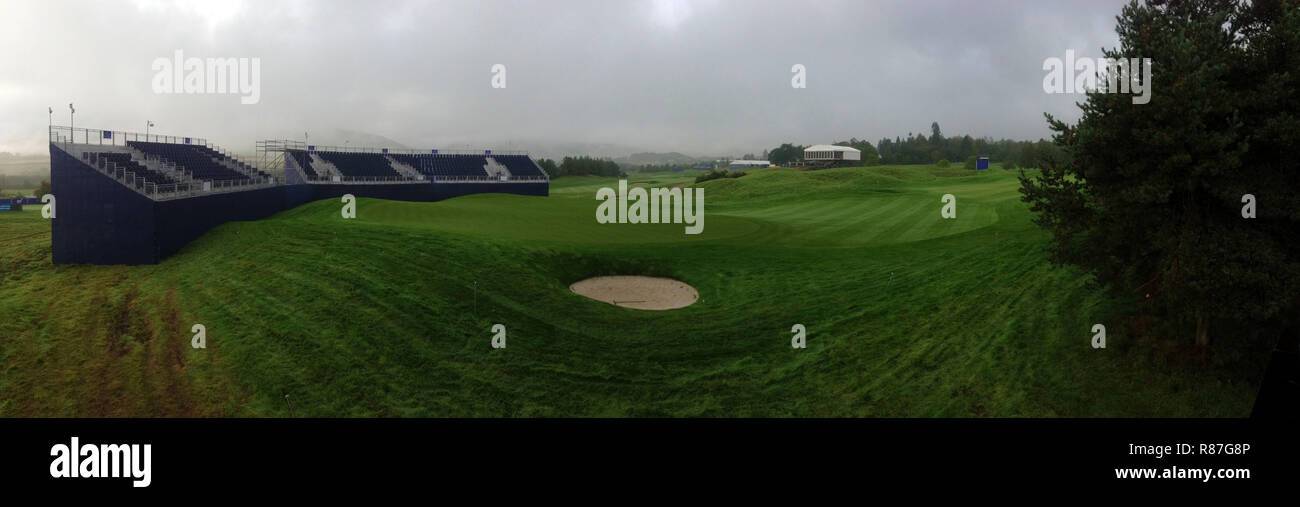 Gleneagles, Auchterader, Scozia, 16 settembre 2014. Un inizio di mattina shot del campo da golf come la nebbia inizia a sollevare Foto Stock