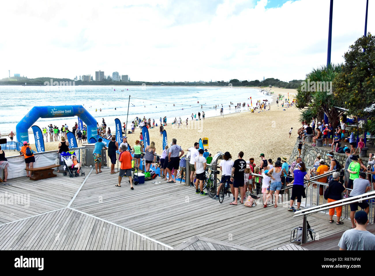 Bella spiaggia MOOLOOABA QUEENSLAND AUSTRALIA Foto Stock