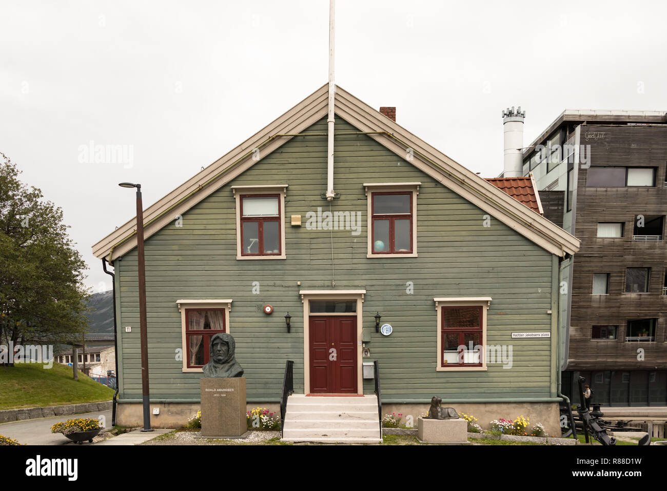 Tromso, Norvegia - August 3th, 2018: la facciata della Pollar Museum-Polarmuseet in Tromso , Norvegia. Foto Stock