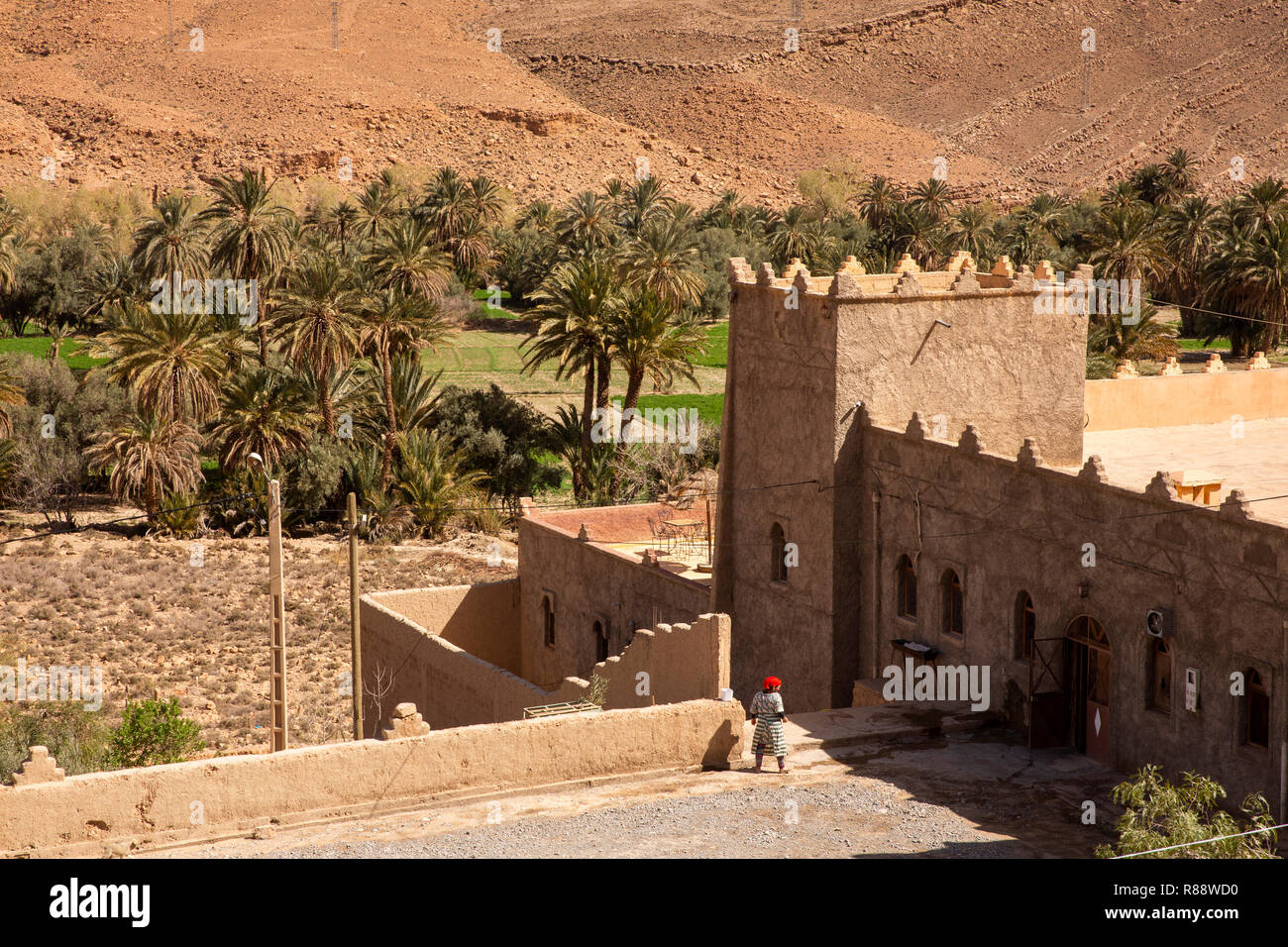 Il Marocco, Ziz River Gorge, Guers Tiallaline, stile Kasbah guest house Foto Stock