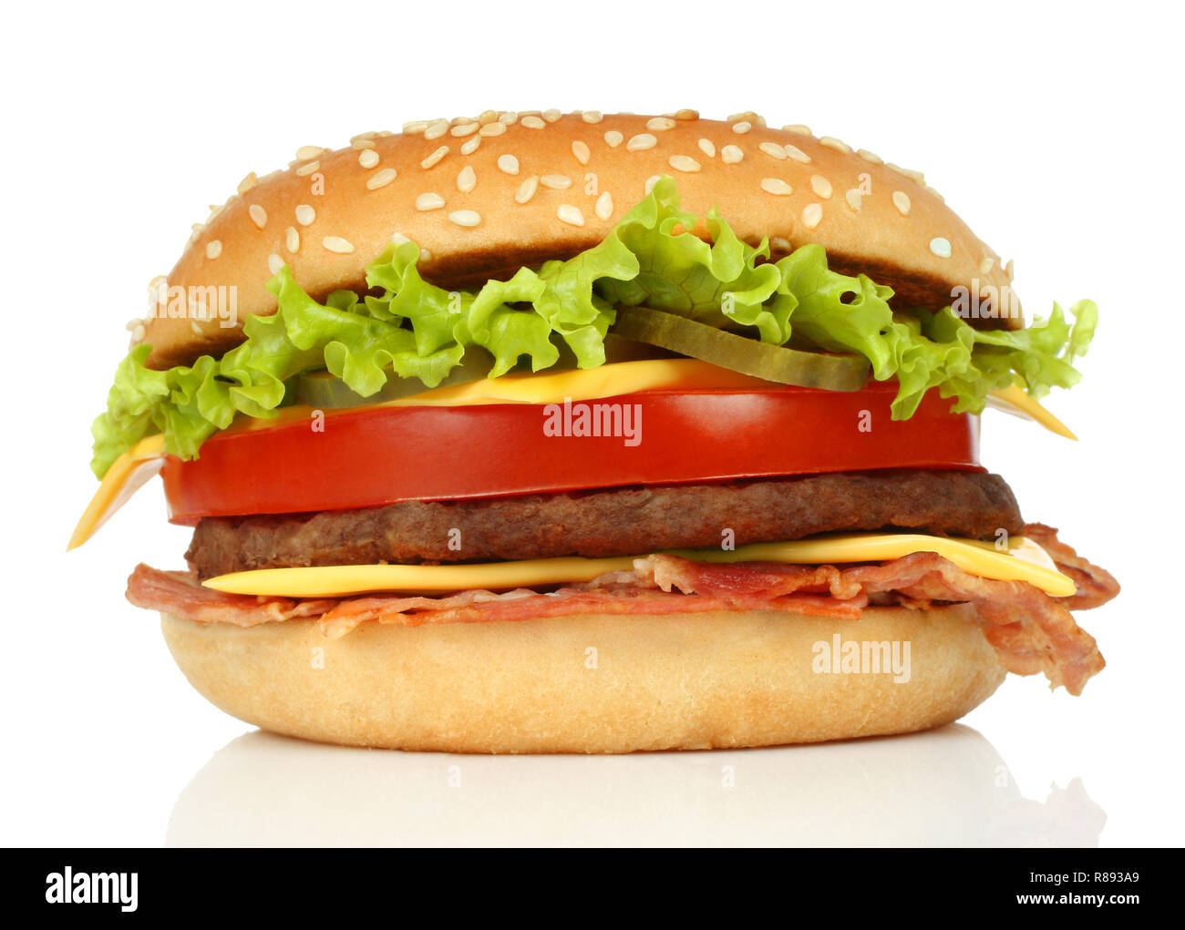 Grandi hamburger su sfondo bianco di close-up Foto Stock