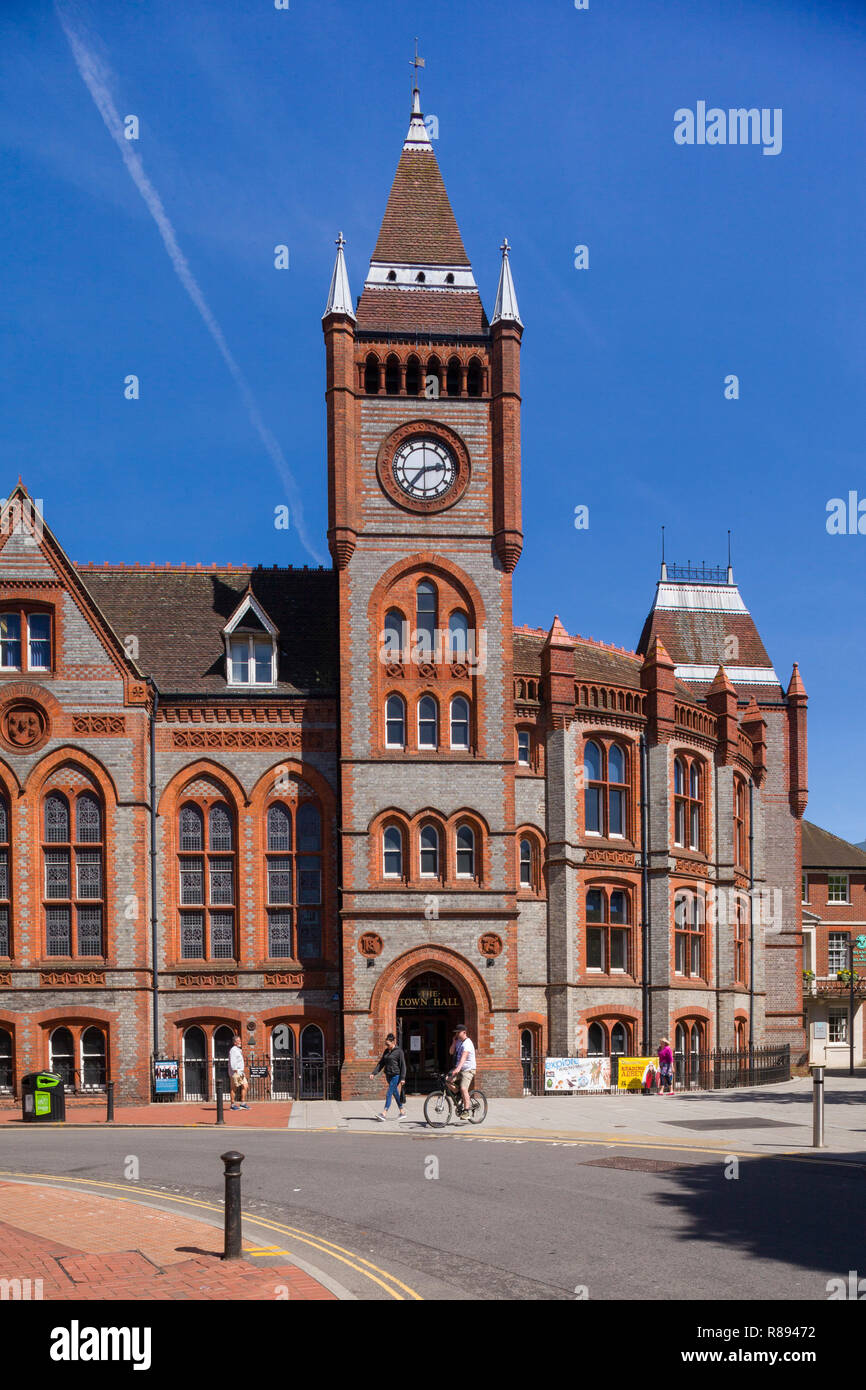Il Victorian Municipio di Reading, Berkshire, progettato dall'architetto Alfred Waterhouse Foto Stock