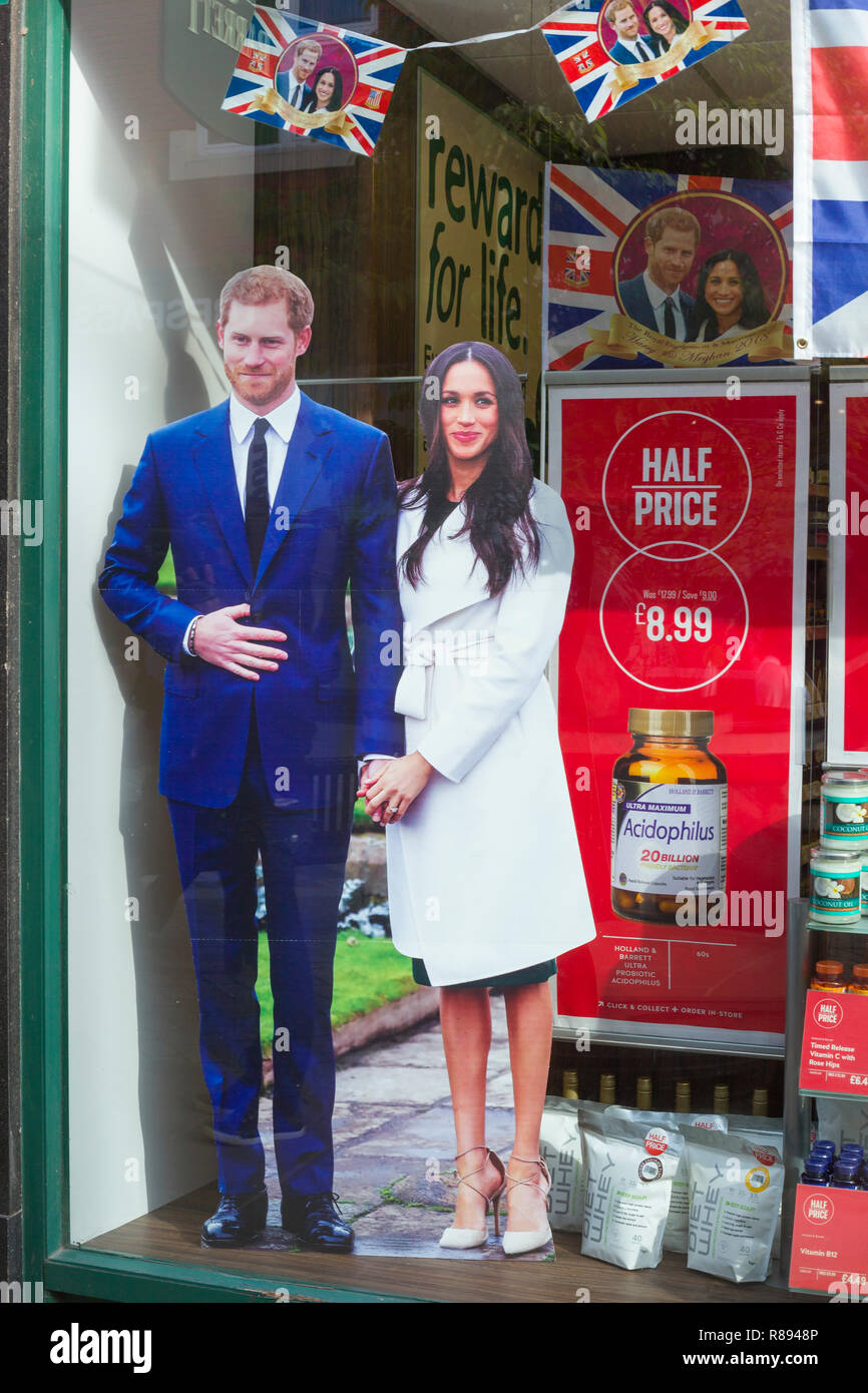 Una vetrina al momento del Royal Wedding tra il principe Harry e Meghan Markle in Windsor, Berkshire Foto Stock