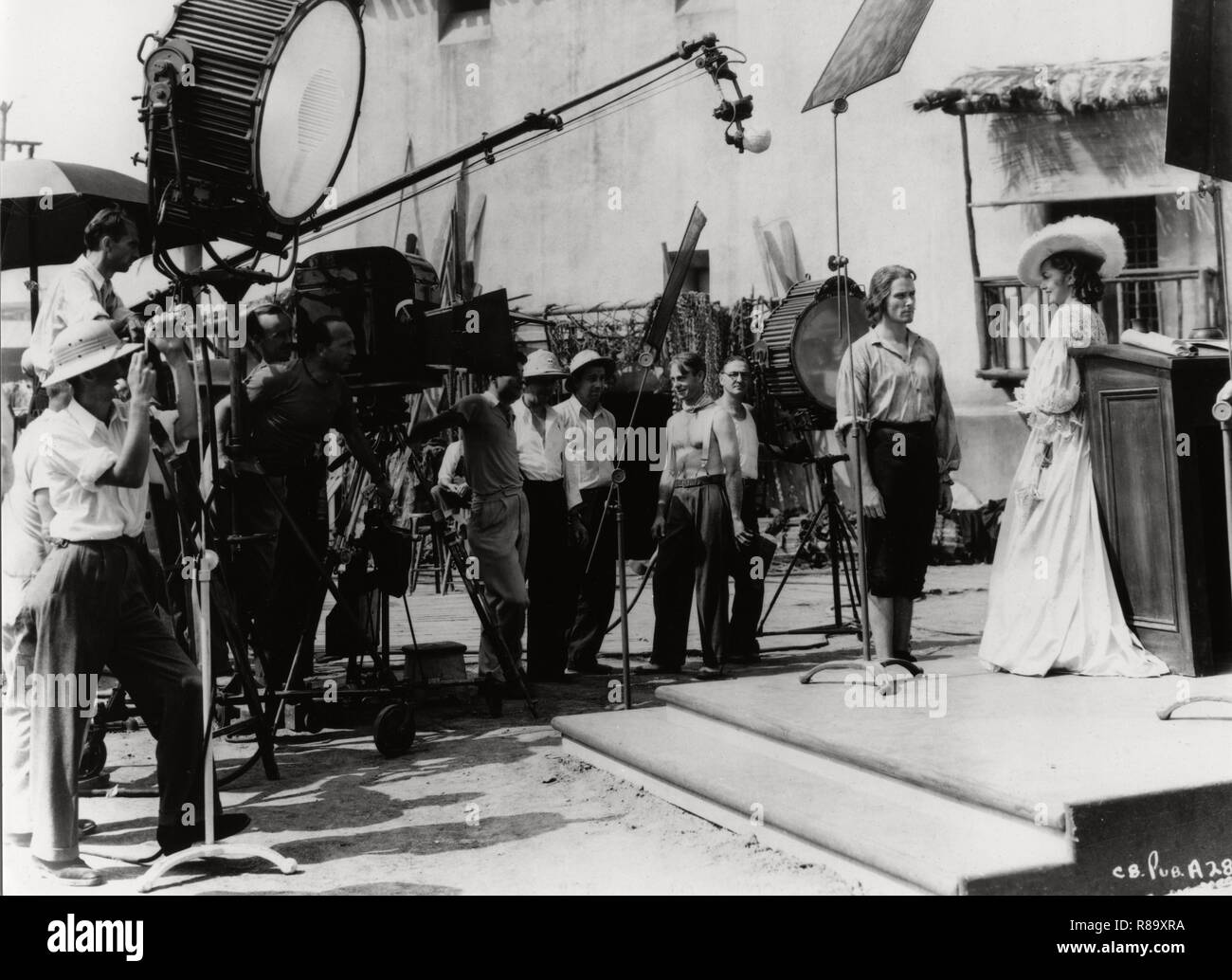 Capitano sangue Anno : 1935 USA Direttore : Michael Curtiz Michael Curtiz, Errol Flynn, Olivia de Havilland immagine di scatto Foto Stock