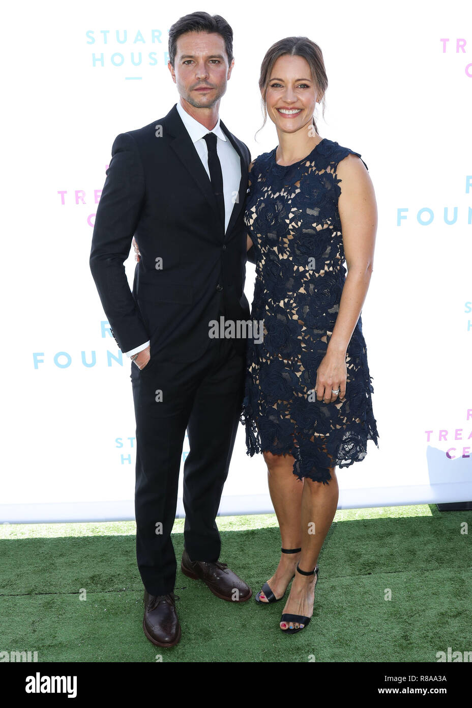 BEVERLY HILLS, LOS ANGELES, CA, Stati Uniti d'America - 7 OTTOBRE: Jason Behr e KaDee Strickland arrivano al Brunch annuale 2018 della Fondazione R8pe a beneficio del Centro di trattamento R8pe e della Stuart House presso il Santa Monica-UCLA Medical Center tenutosi presso la Ron Burkle's Green Acres Estate il 7 ottobre 2018 a Beverly Hills, Los Angeles, California, Stati Uniti. (Foto di Xavier Collin/Image Press Agency) Foto Stock