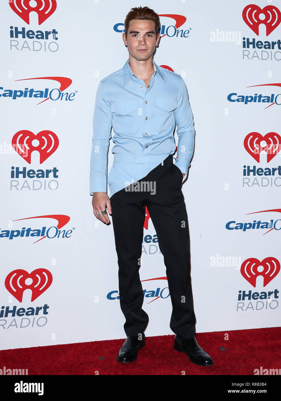 LAS VEGAS, NV, Stati Uniti d'America - 22 settembre: Attore KJ Apa Keneti aka James Fitzgerald Apa indossando Calvin Klein pone in sala stampa durante il 2018 iHeartRadio Music Festival - Notte 2 mantenuta a T-Mobile Arena il 22 settembre 2018 a Las Vegas, Nevada, Stati Uniti. (Foto di Xavier COLLIN/Image Press Agency) Foto Stock