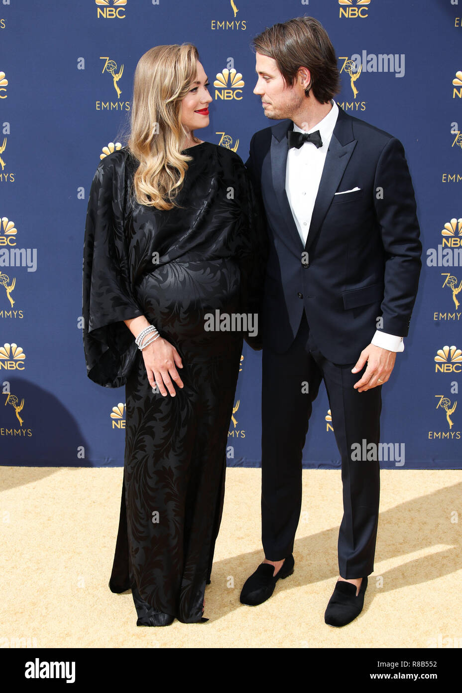 LOS ANGELES, CA, Stati Uniti d'America - 17 settembre: Yvonne Strahovski, Tim Loden al settantesimo annuale di Primetime Emmy Awards tenutosi presso il Teatro di Microsoft in L.A. Vivere il 17 settembre 2018 a Los Angeles, California, Stati Uniti. (Foto di Xavier COLLIN/Image Press Agency) Foto Stock